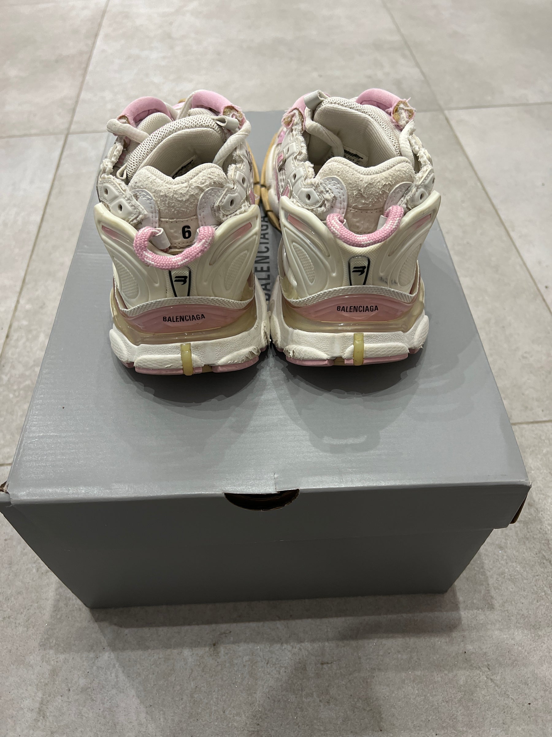 Balenciaga Runner White/Pink