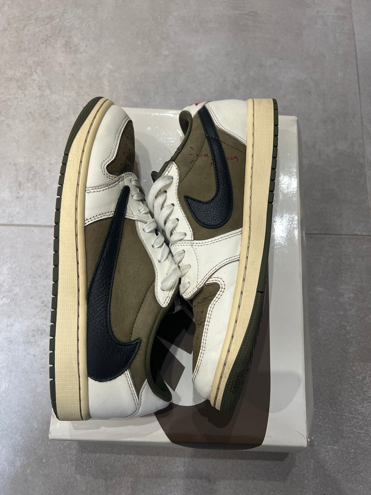 Jordan 1 Low x Travis Scott „Medium Olive”