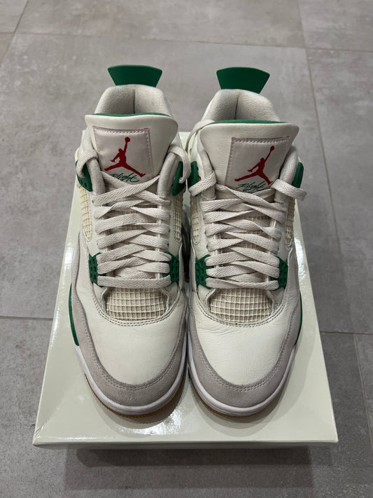 Jordan 4 Pine Green