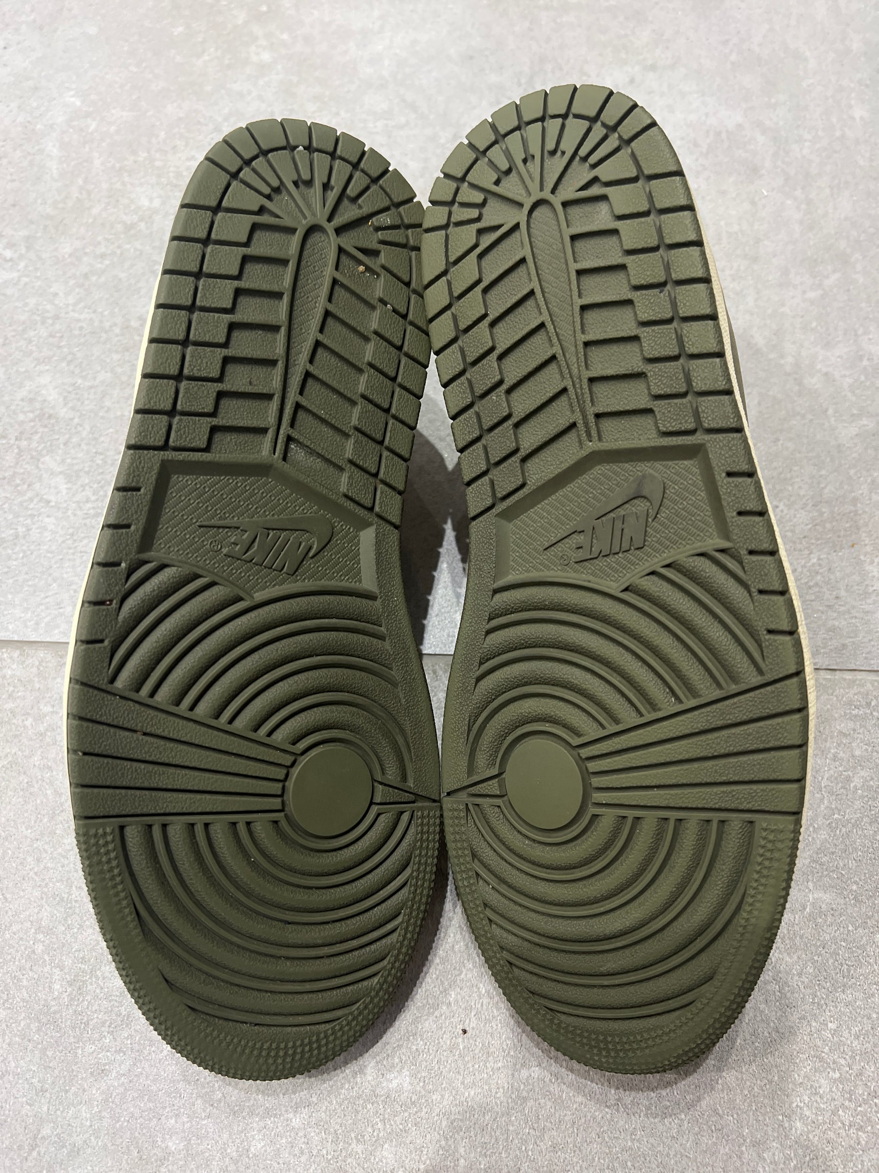 Jordan 1 Low x Travis Scott Olive