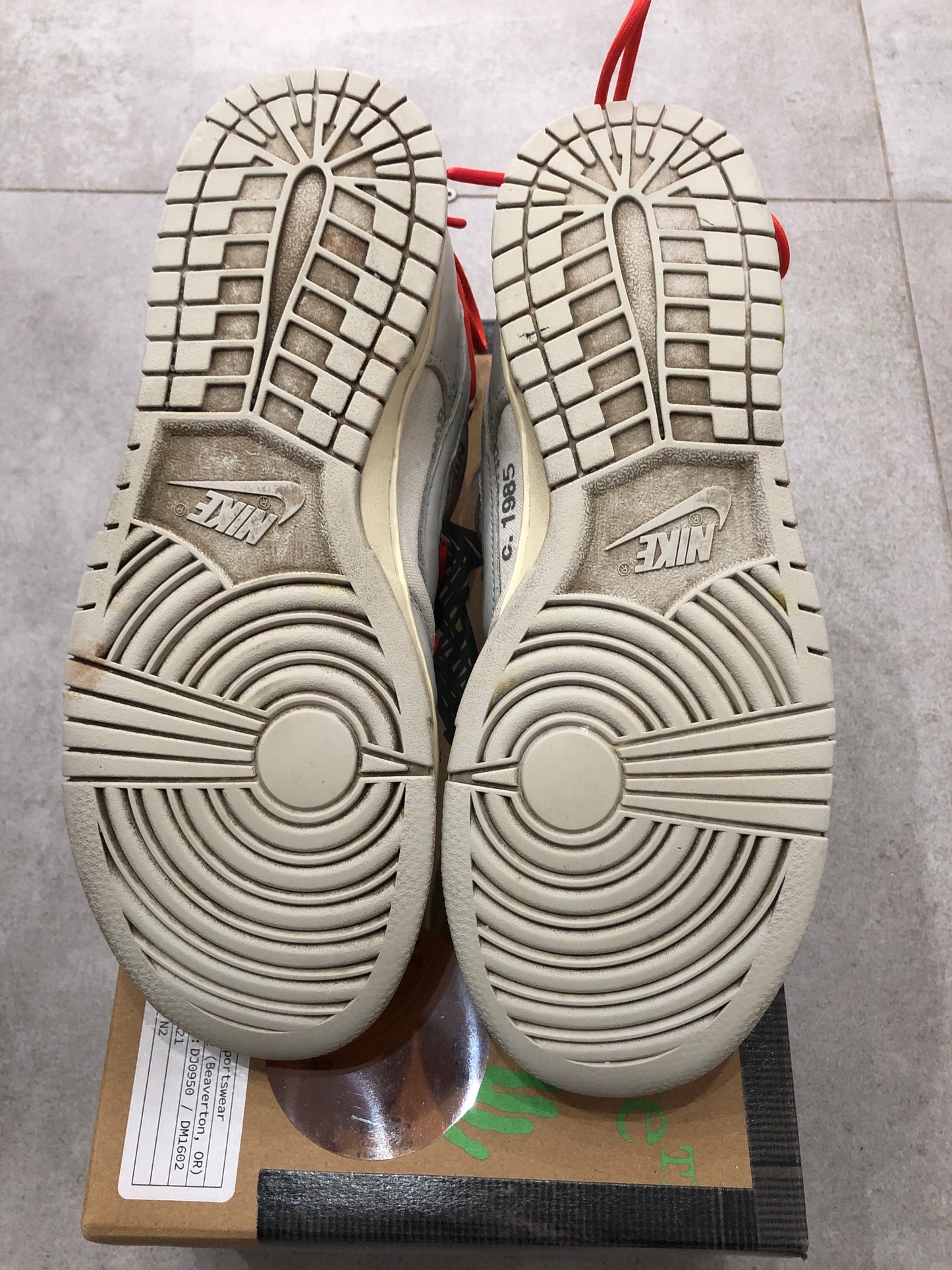 Nike Dunk Low x Off-White LOT 23