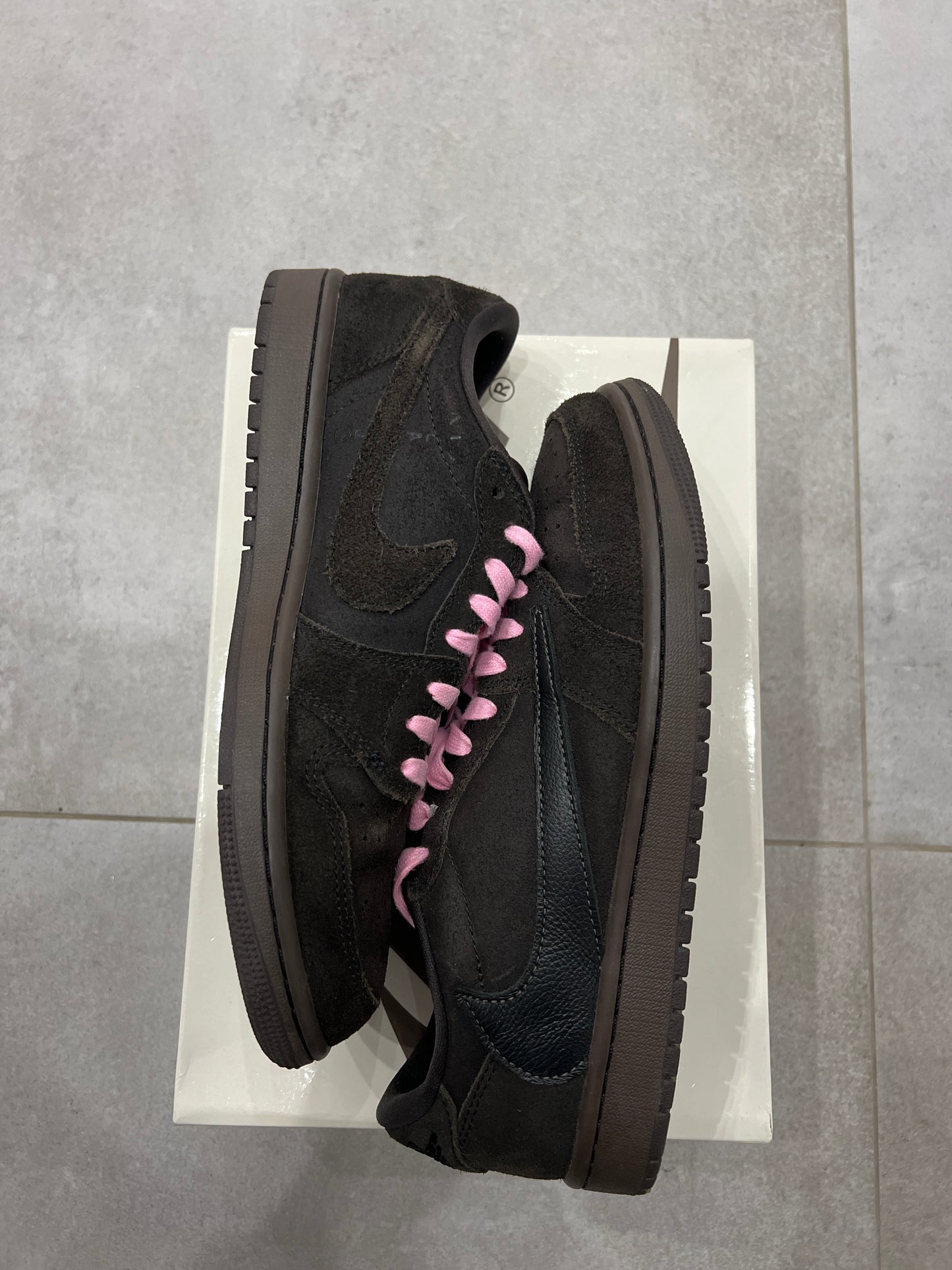 Jordan 1 Low x Travis Scott Velvet Brown