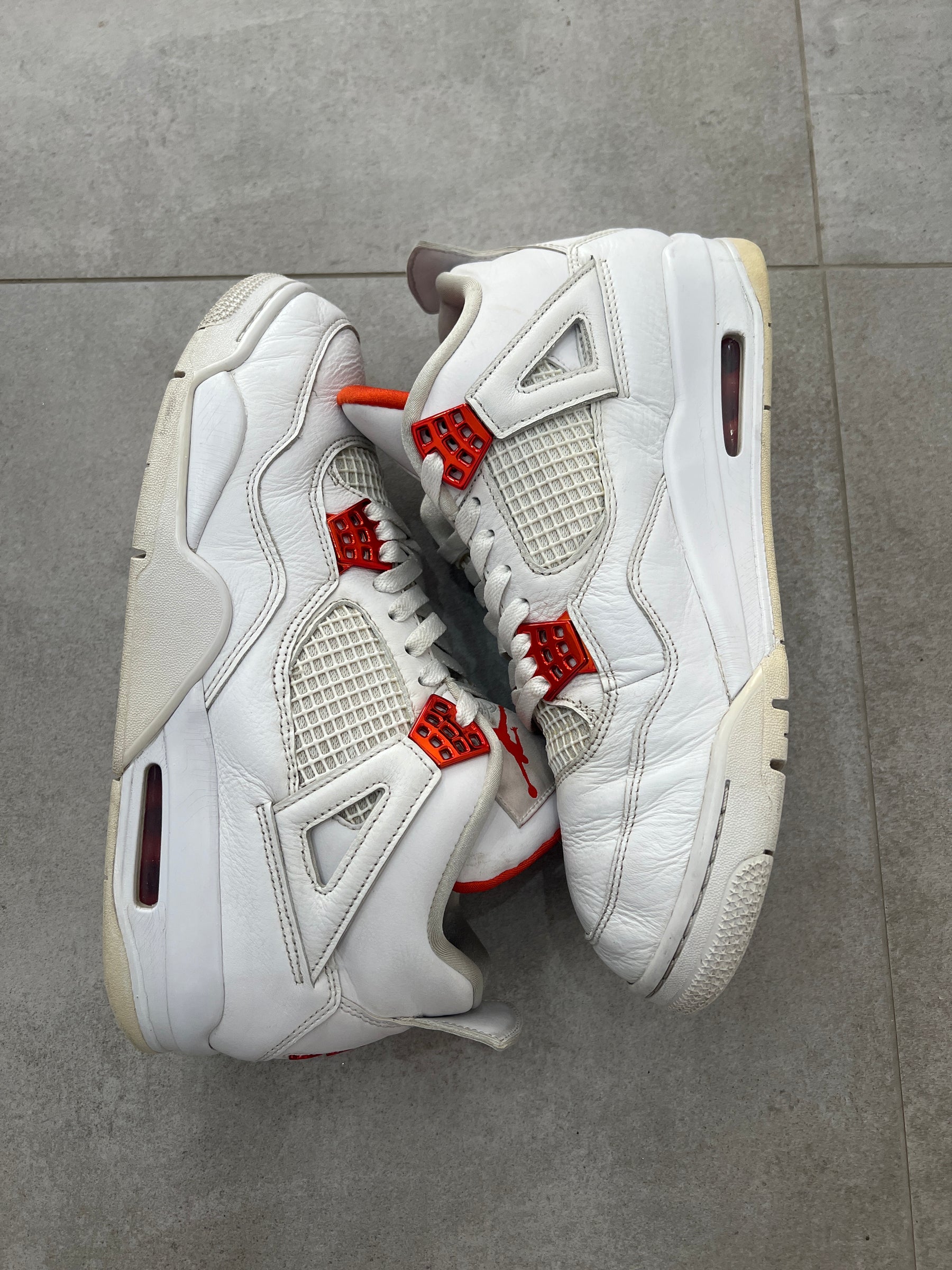 Jordan 4 Metalic Orange