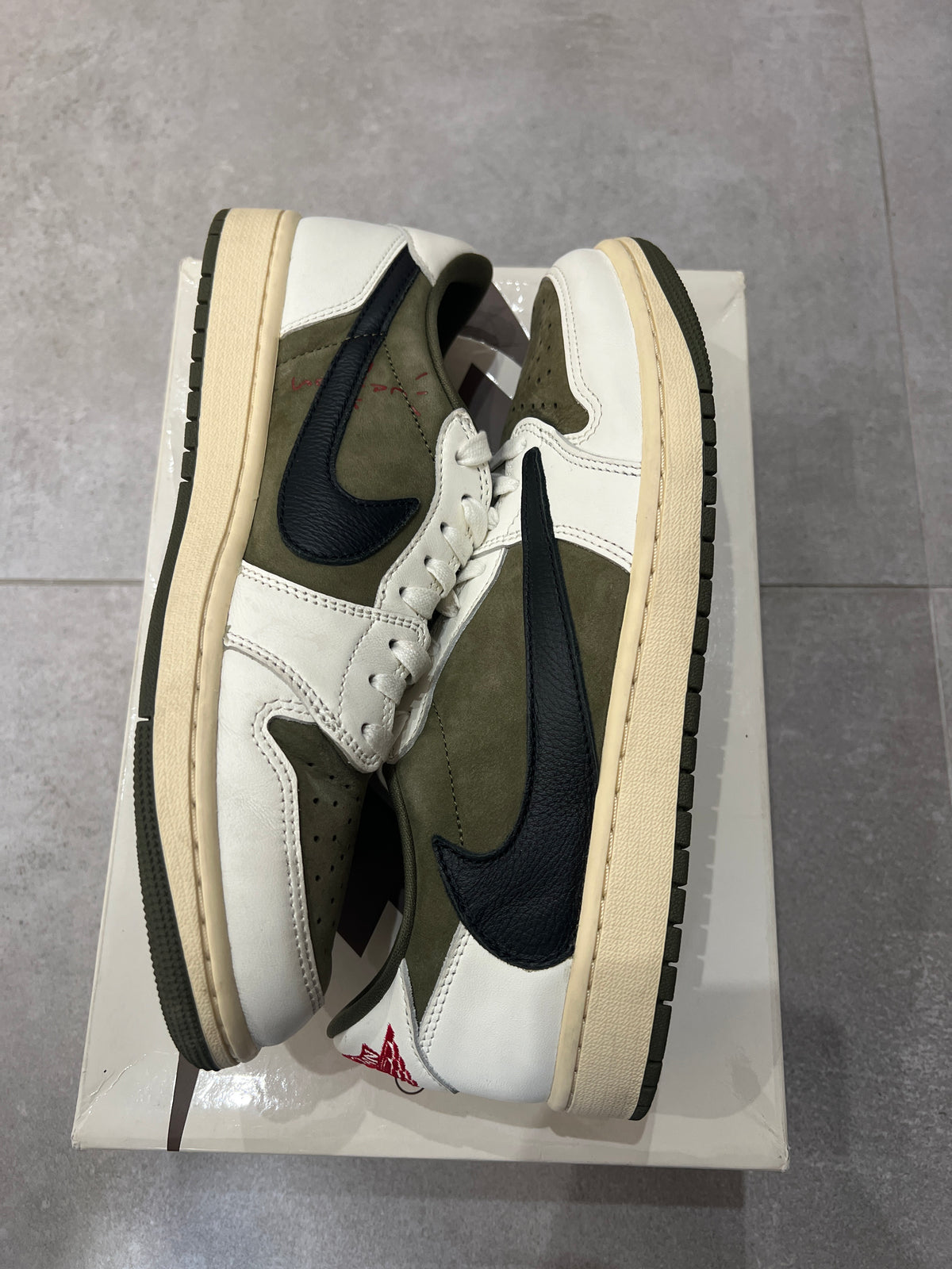 Jordan 1 Low x Travis Scott „Medium Olive”
