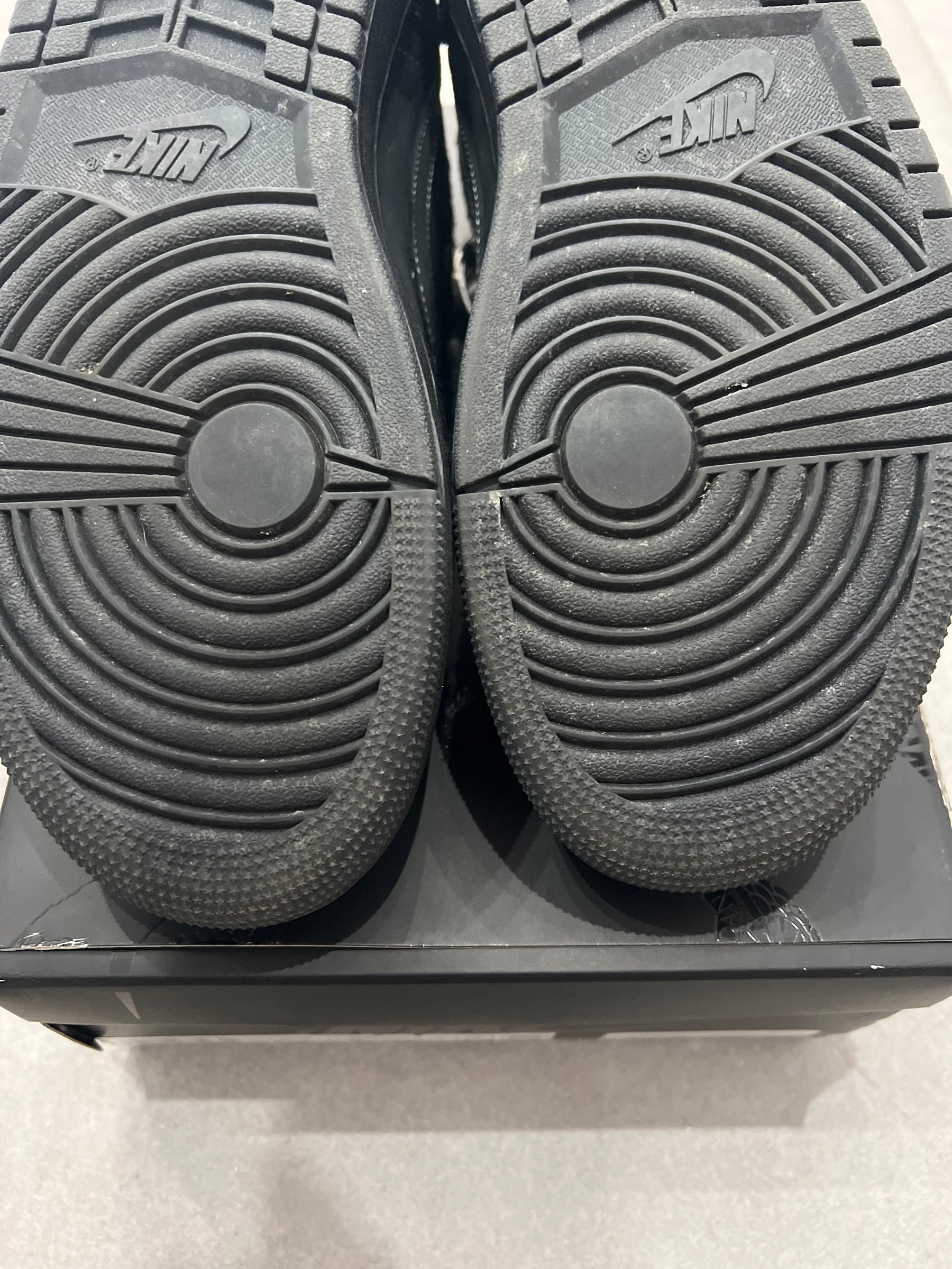 Jordan 1 Low x Travis Scott Black Phantom