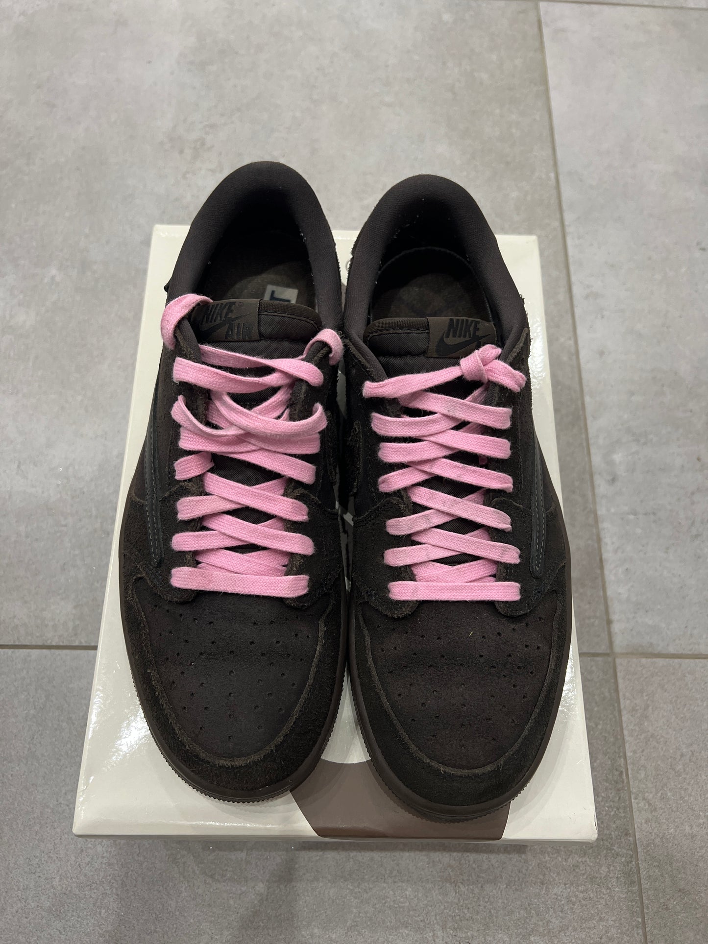 Jordan 1 Low x Travis Scott Velvet Brown