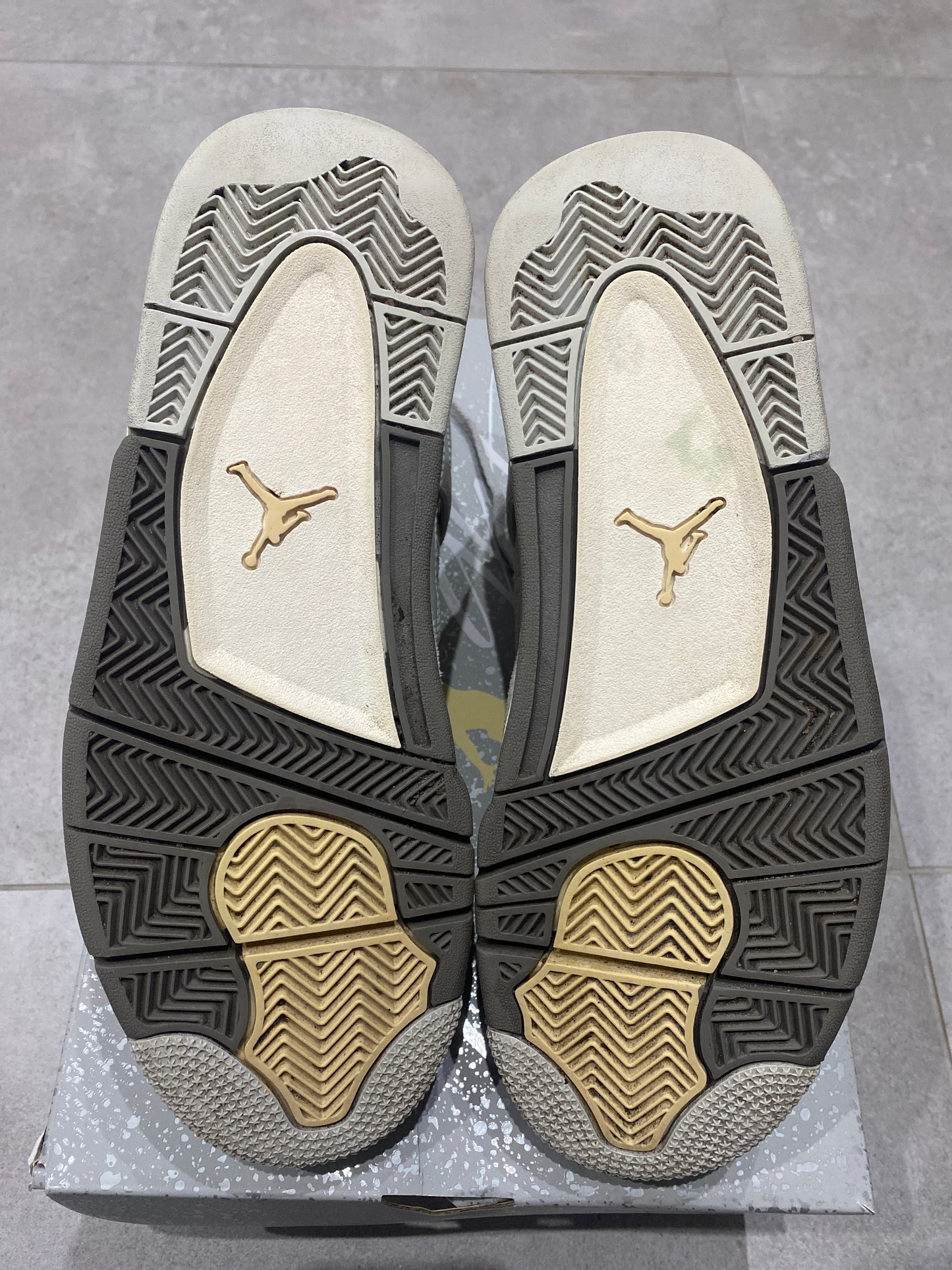 Jordan 4 Photon Dust