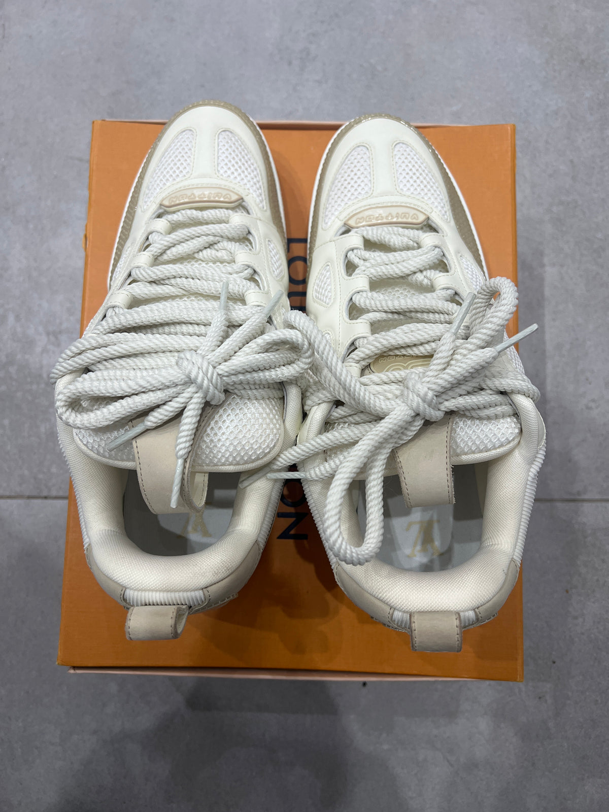 Louis Vuitton Skate Beige