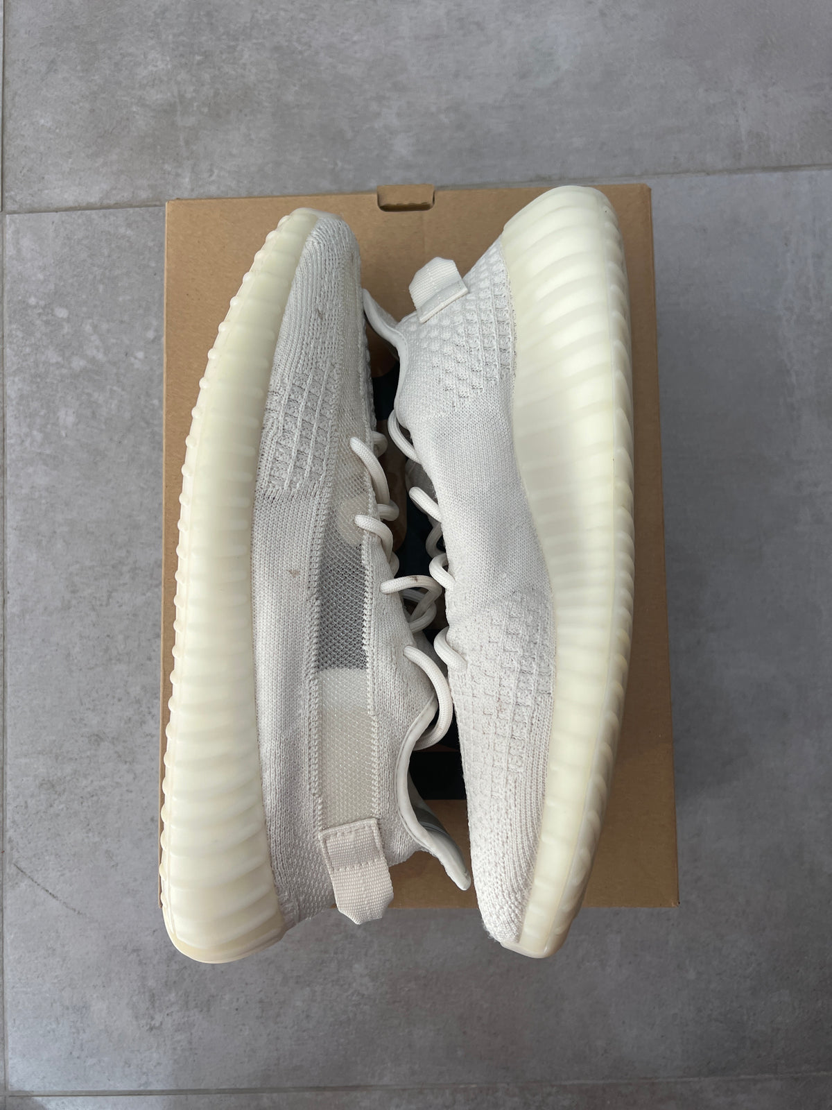 Adidas Yeezy Boost 350v2 Bone