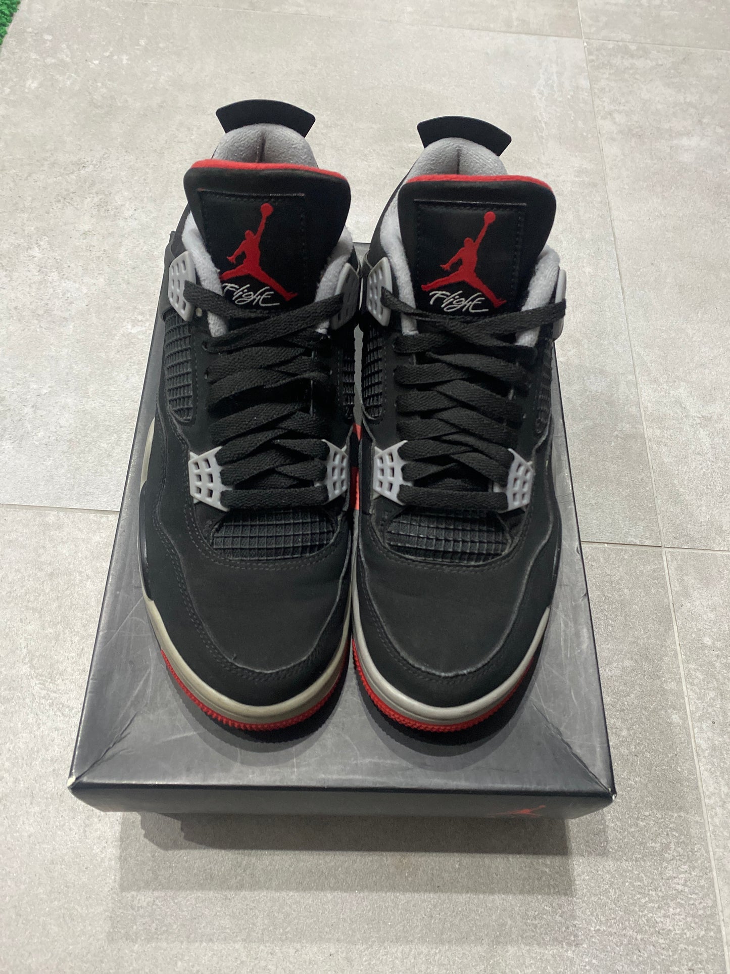 Air Jordan 4 Bred (2019)