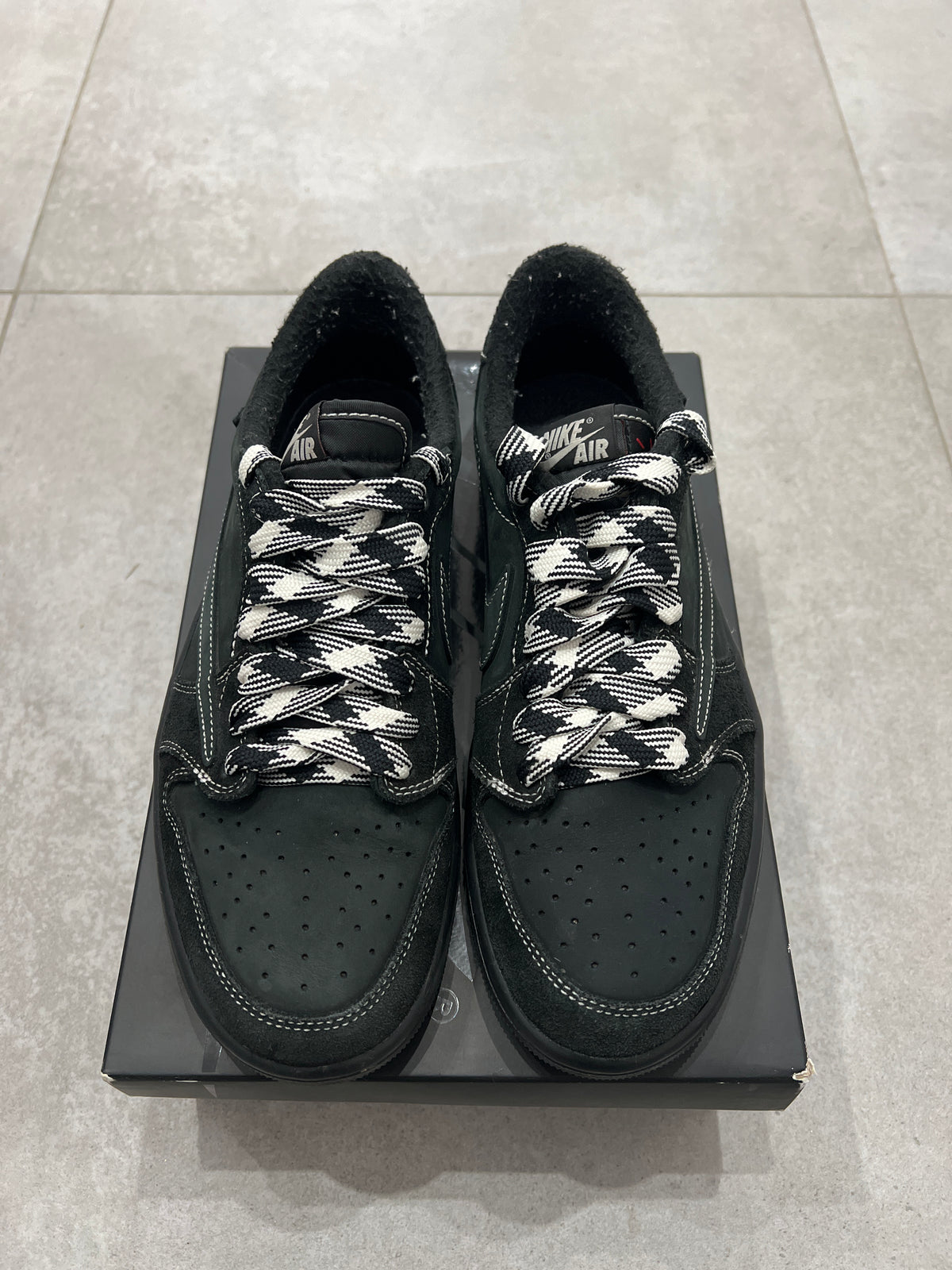 Jordan 1 x Travis Scott Black Phantom