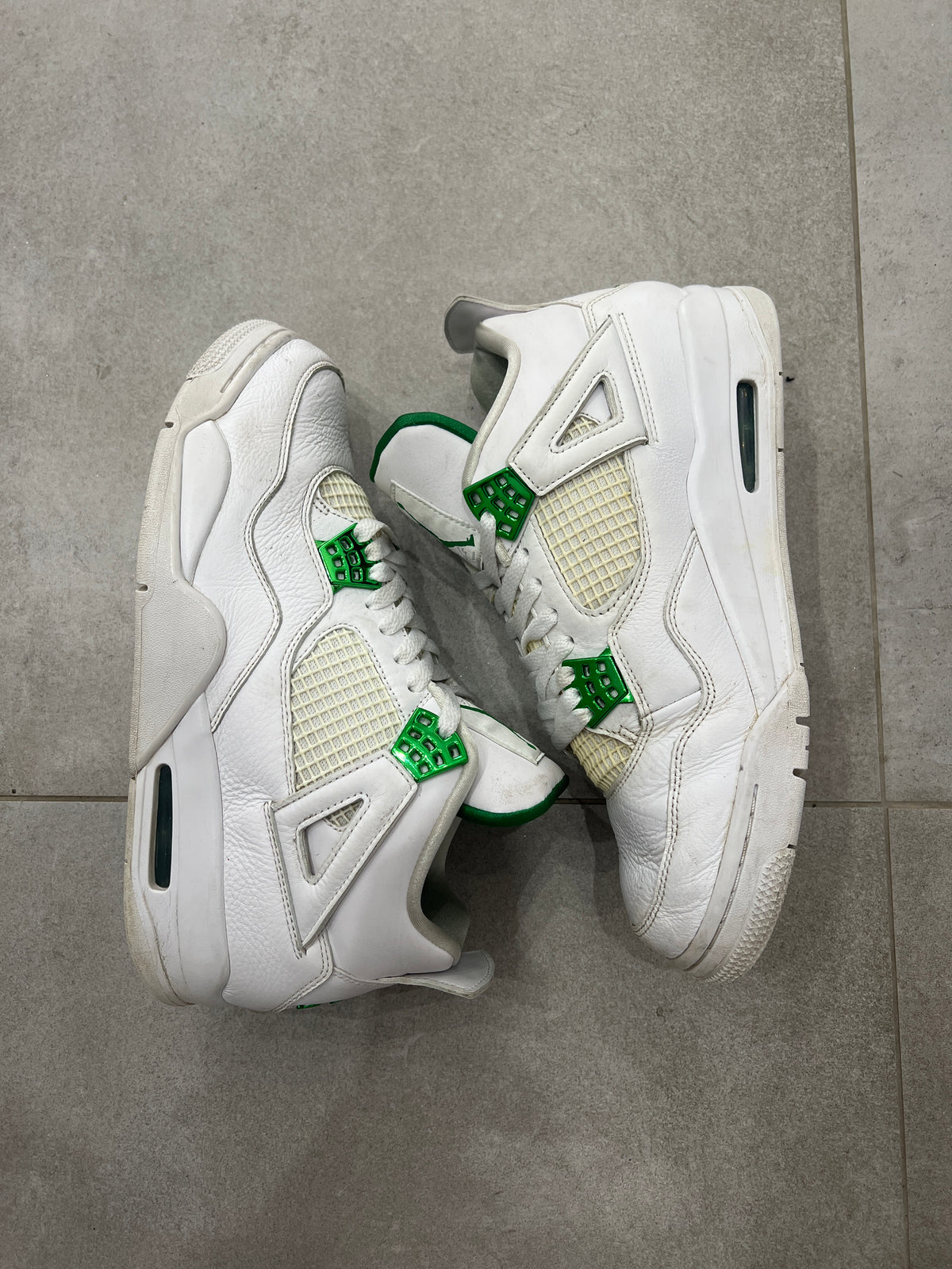 Jordan 4 Metalic Green
