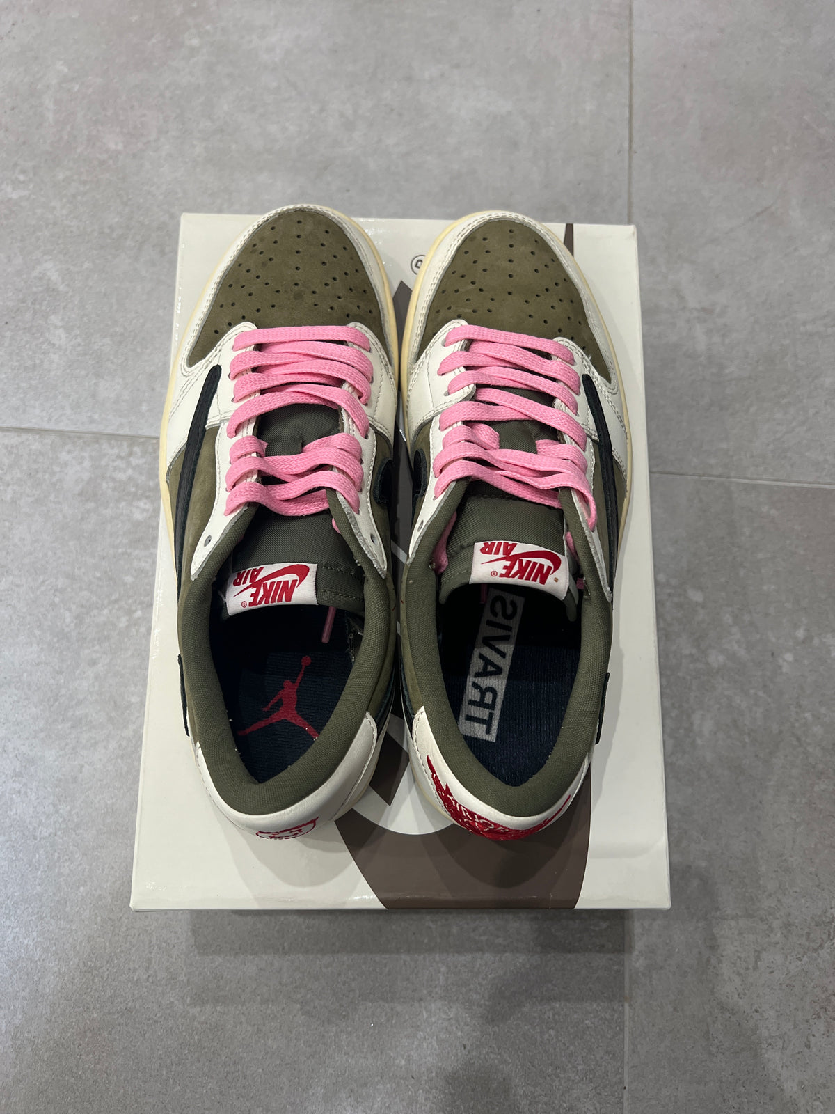 Jordan 1 Low x Travis Scott „Medium Olive”