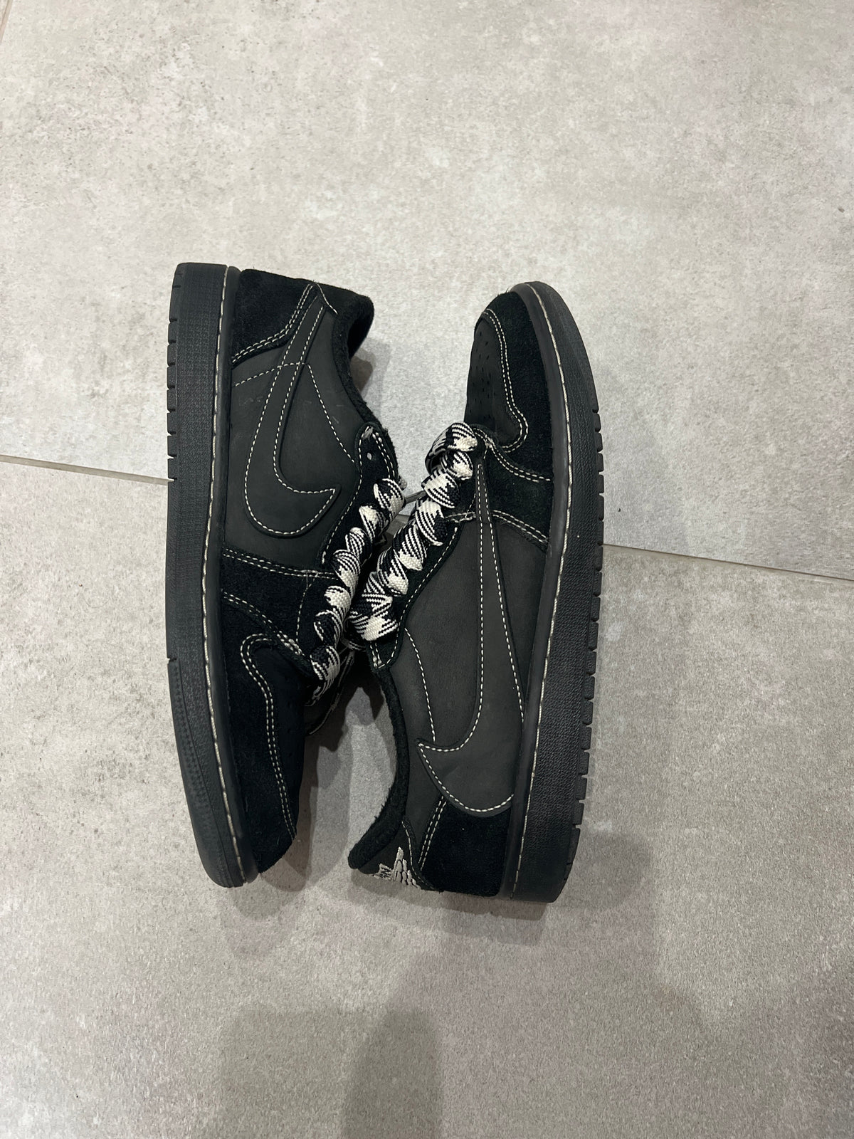 Jordan 1 Low x Travis Scott Black Phantom