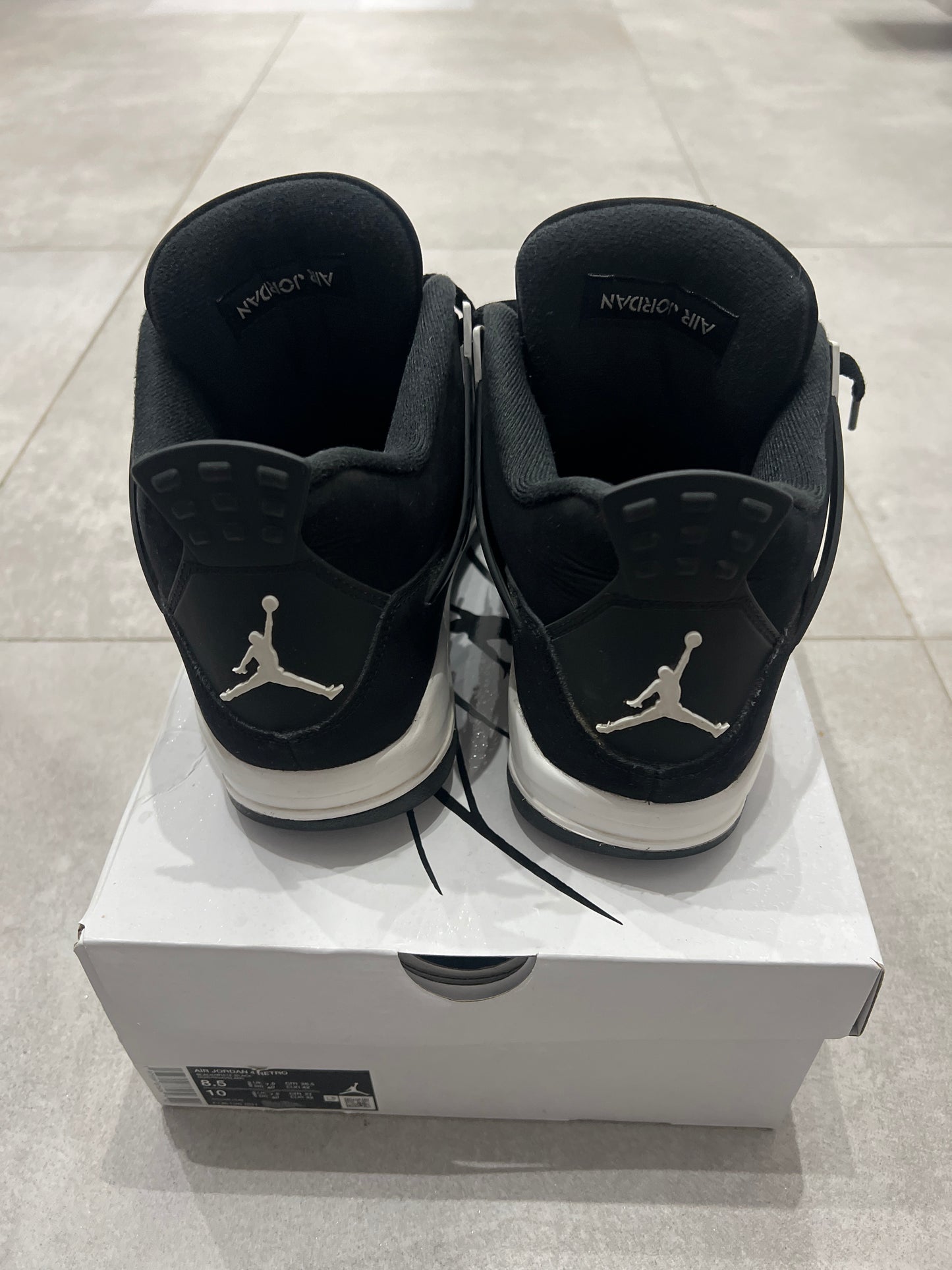 Air Jordan 4 White Thunder