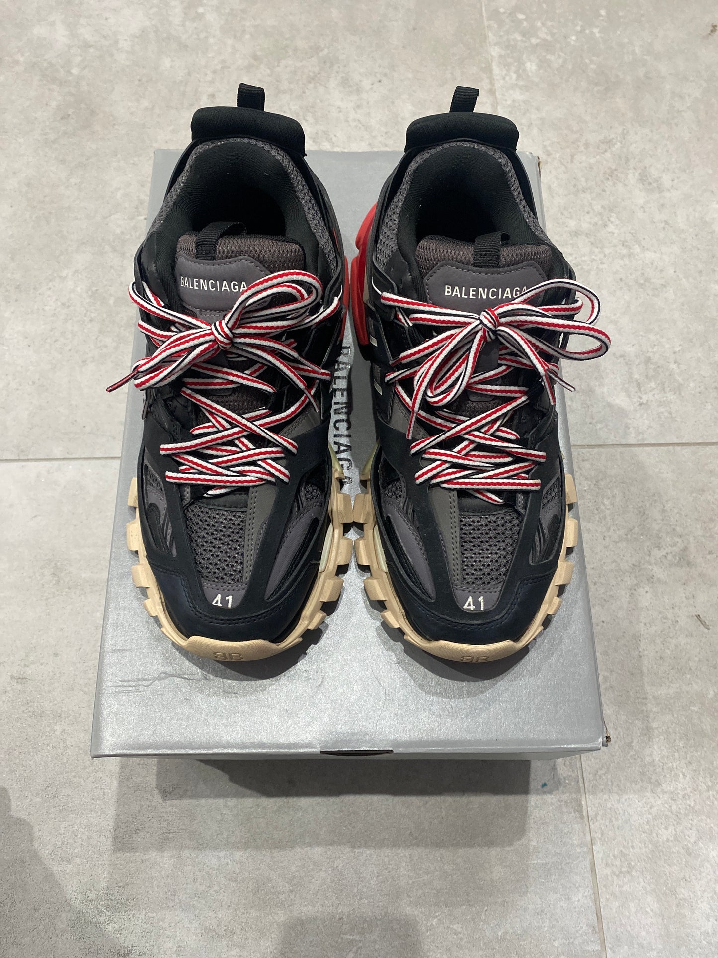 Balenciaga Track „Bred”