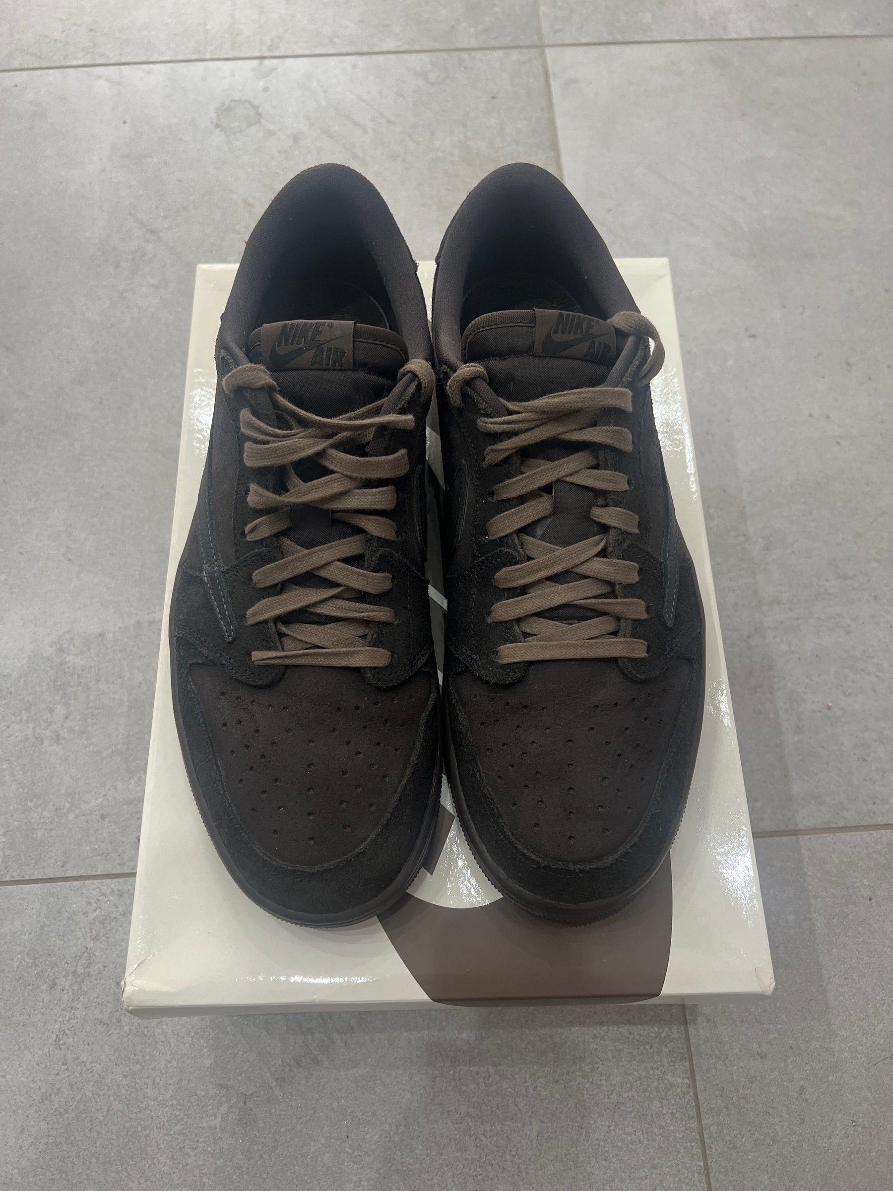 Jordan 1 Low x Travis Scott „Velvet Brown”