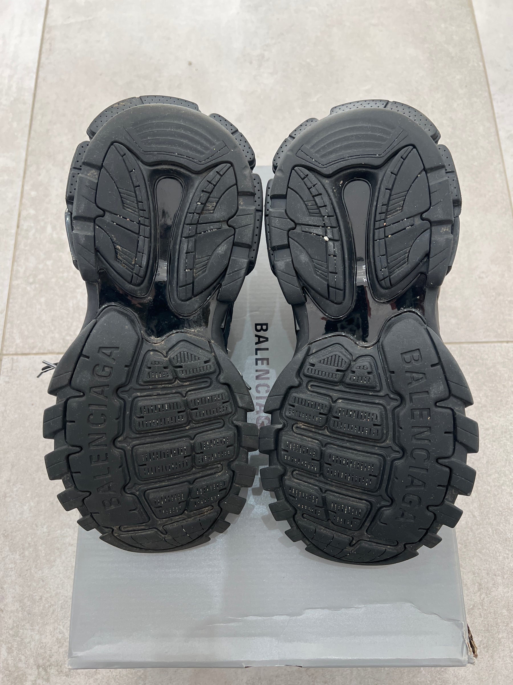 Balenciaga Track Black
