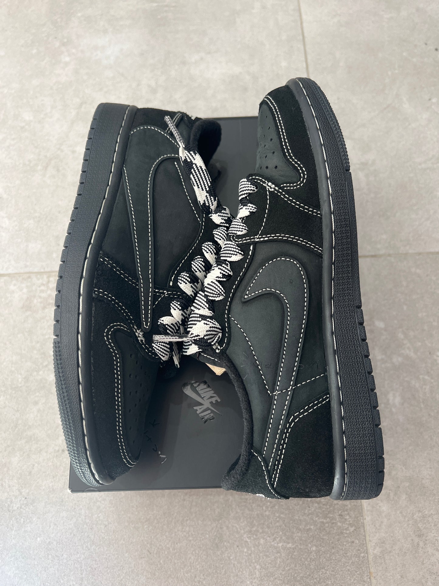 Jordan 1 Low X Travis Scott Black Phantom