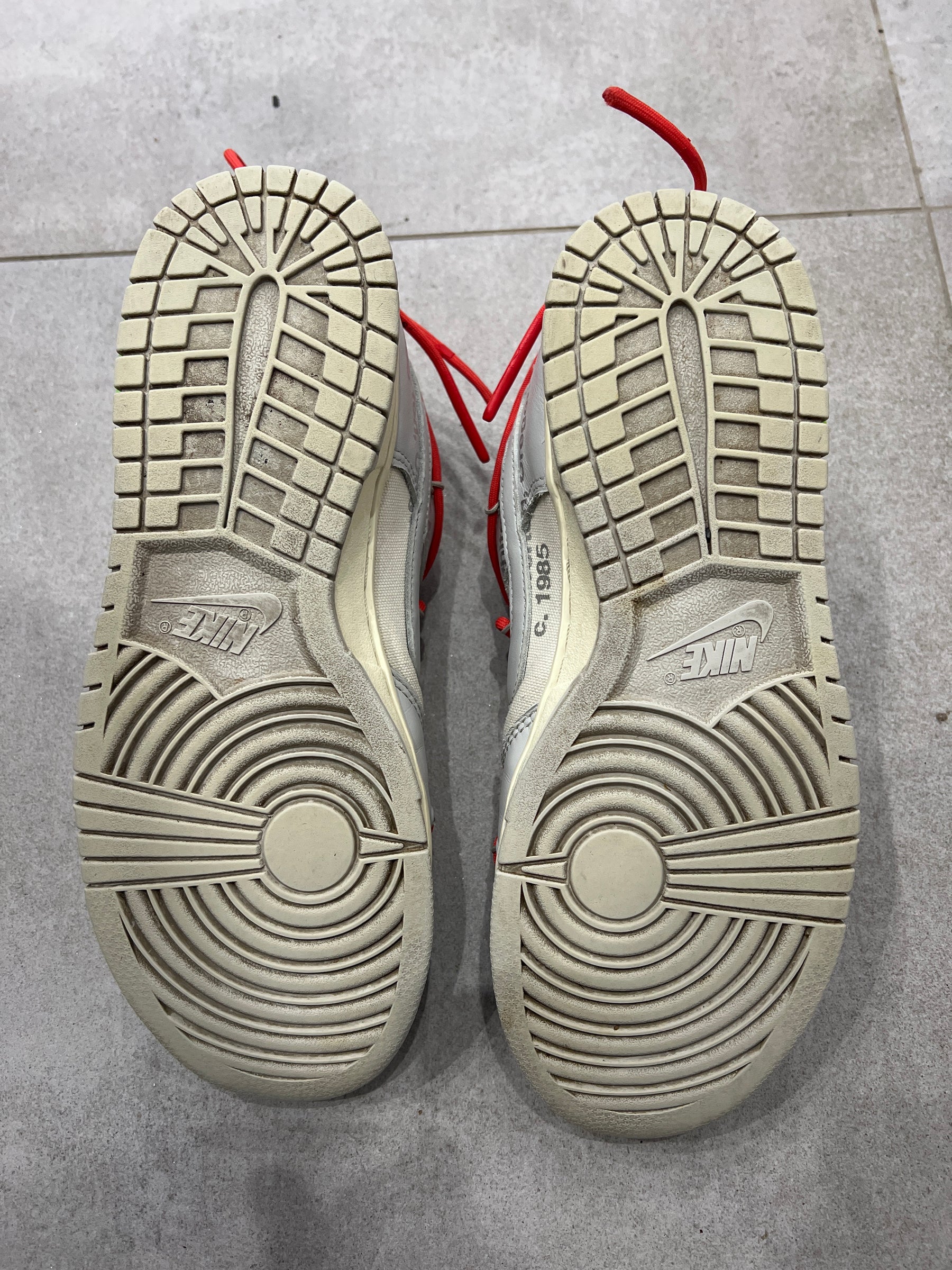 Nike Dunk Low x Off-White Lot 23