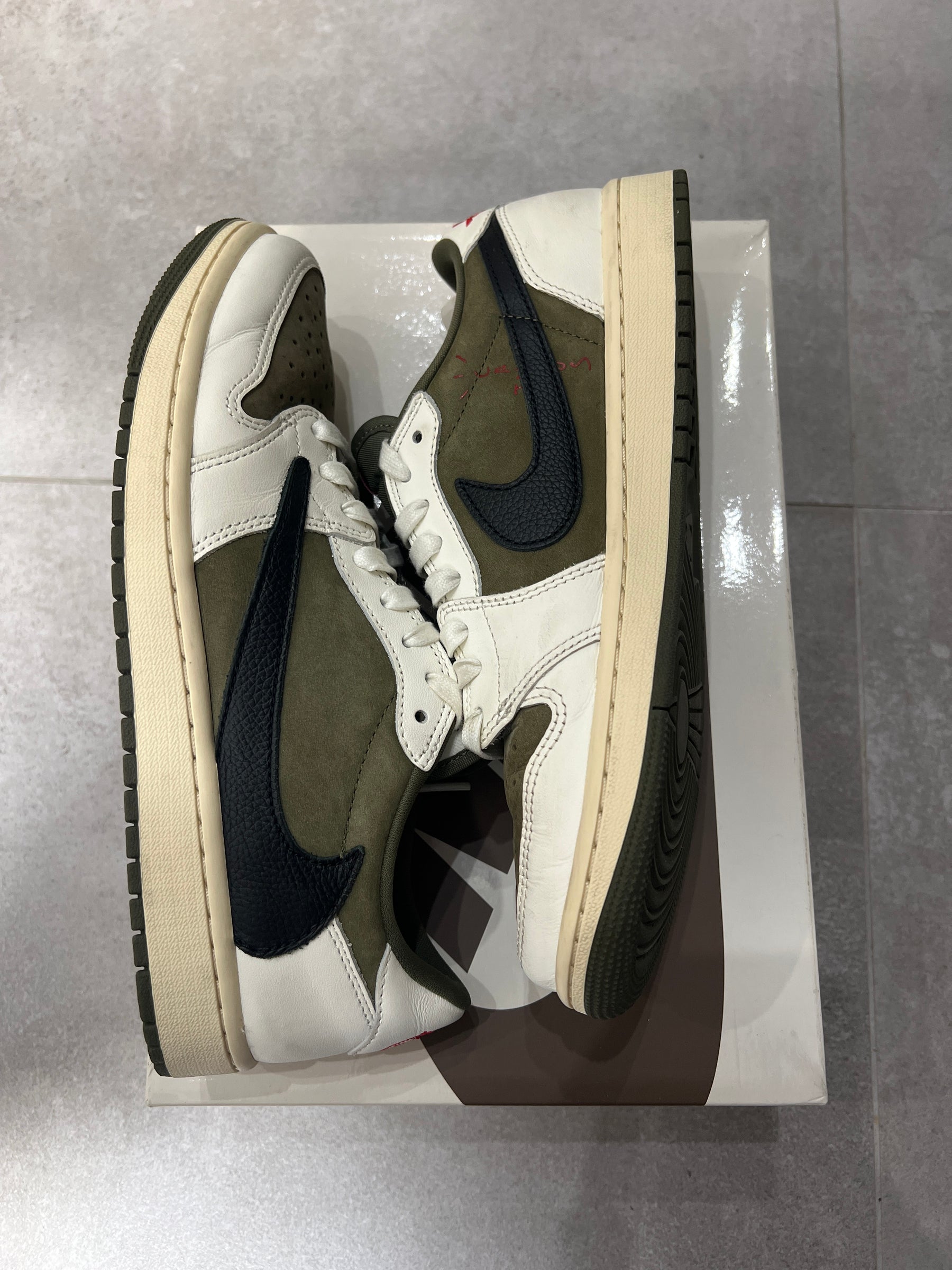 Jordan 1 Low x Travis Scott Medium Olive