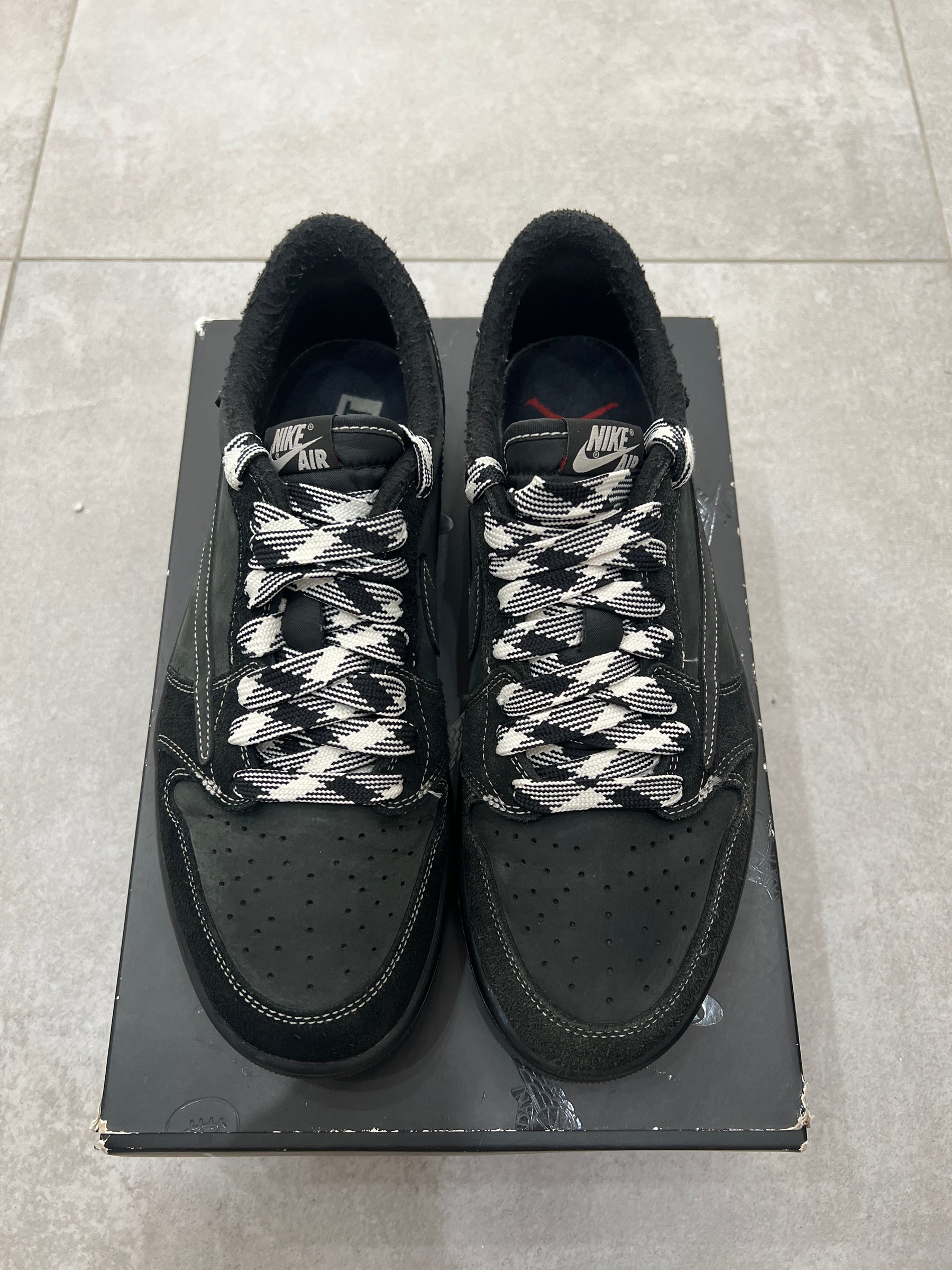 Jordan 1 x Travis Scott „Black Phantom”