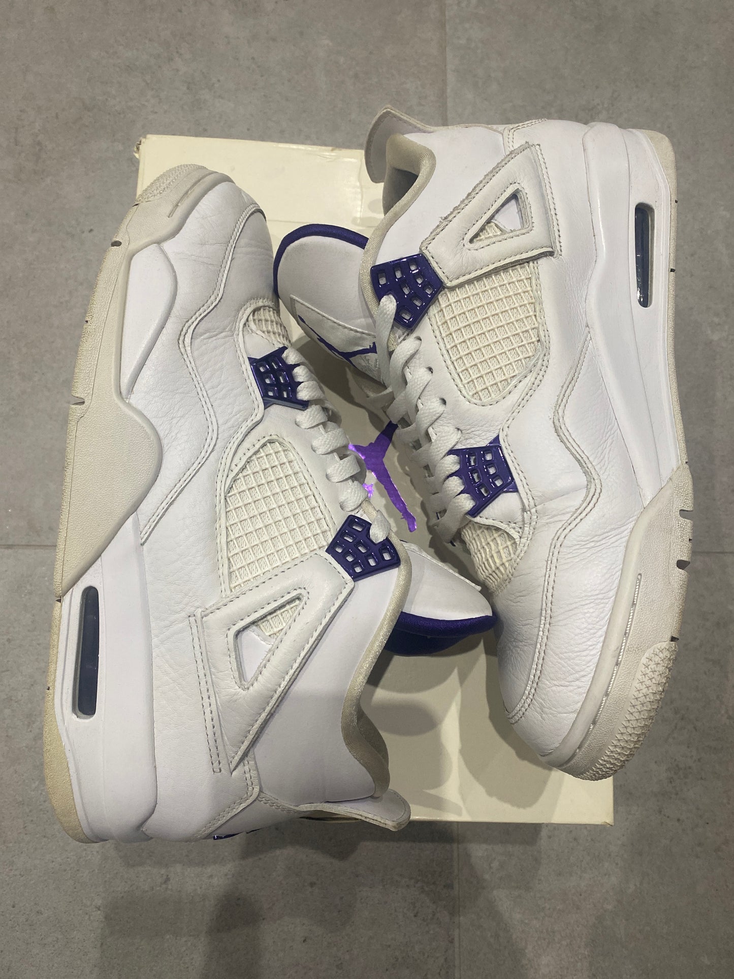 Jordan 4 Metalic Purple