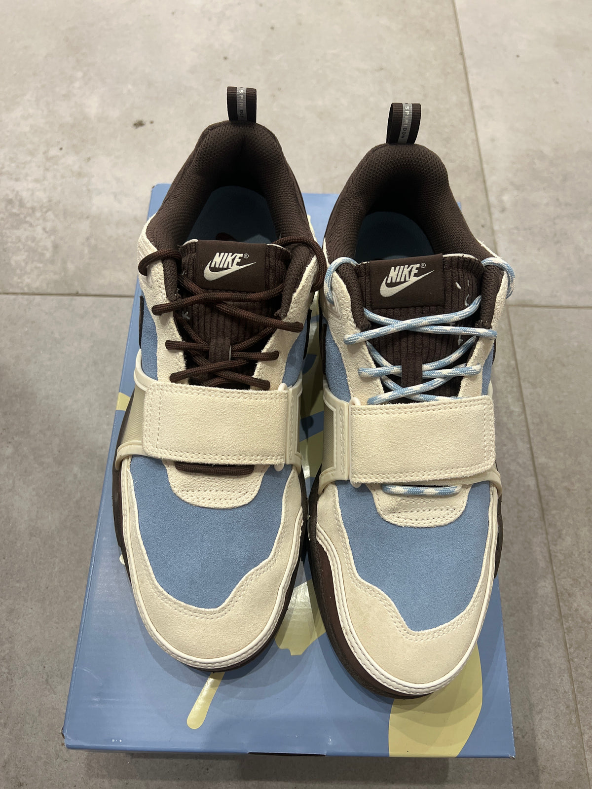 Nike Zoom Field Jaxx x Travis Scott