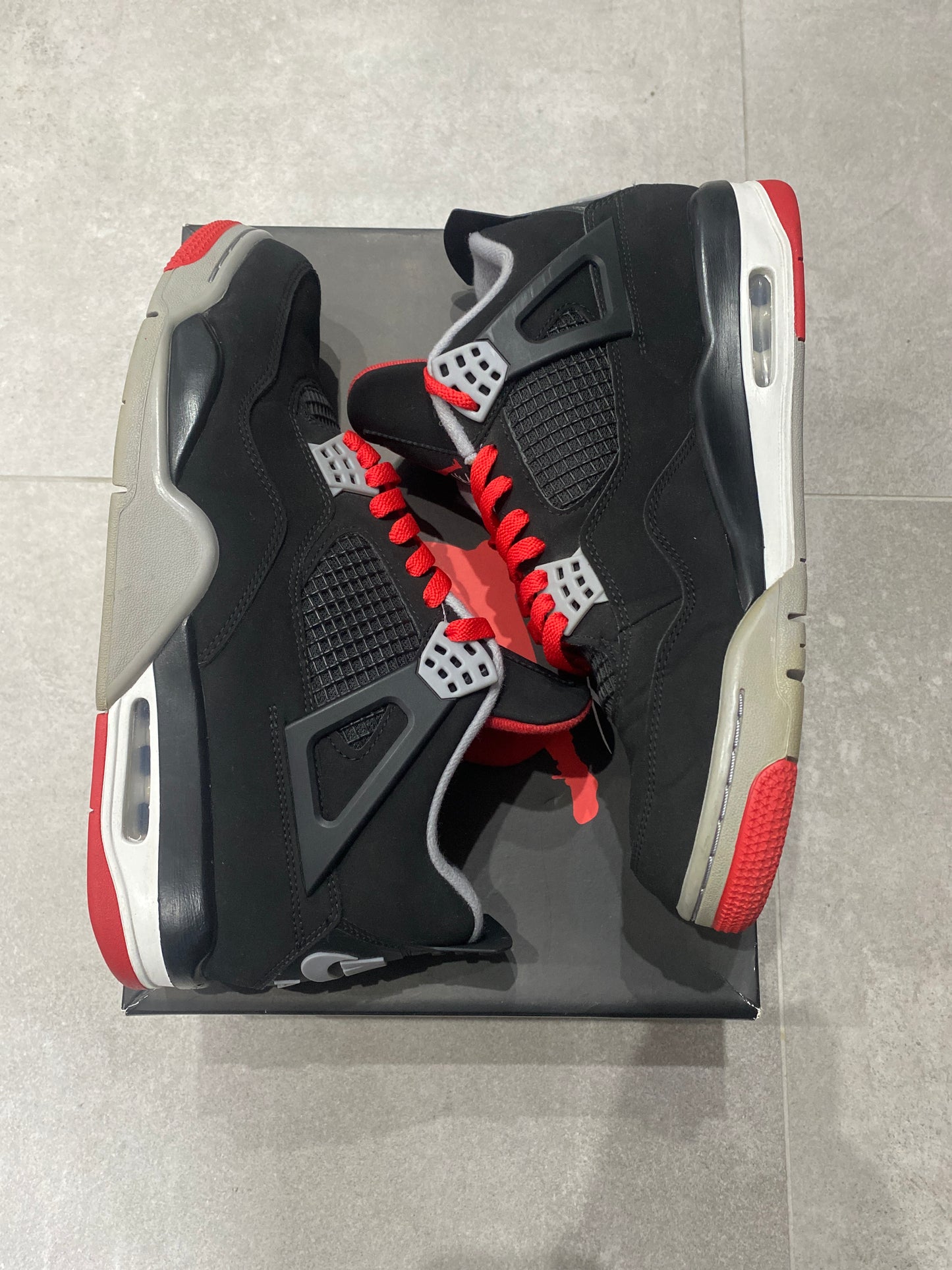 Jordan 4 Retro Bred (2019)