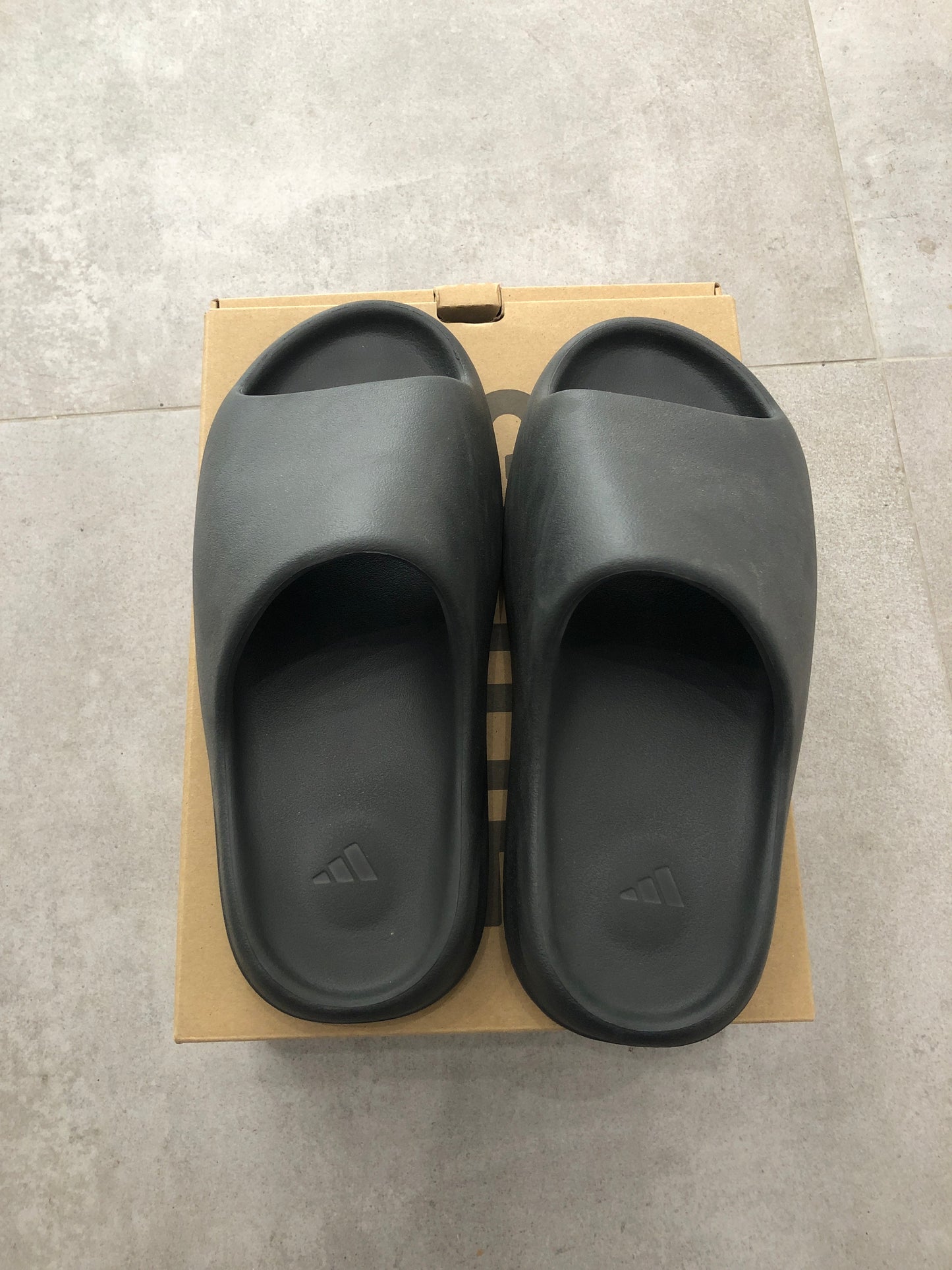 Yeezy Slide Onyx