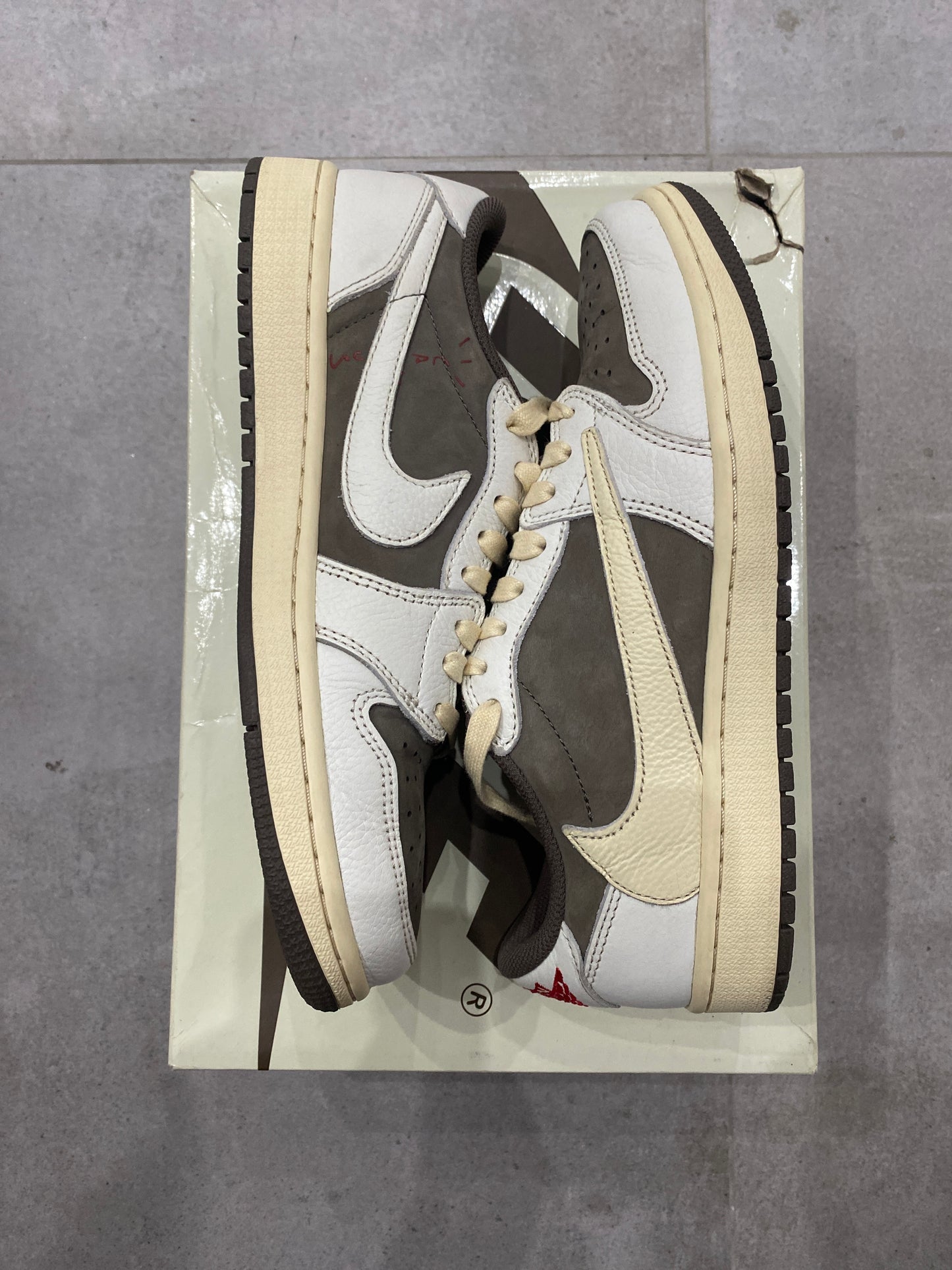 Jordan 1 Low x Travis Scott Reverse Mocha