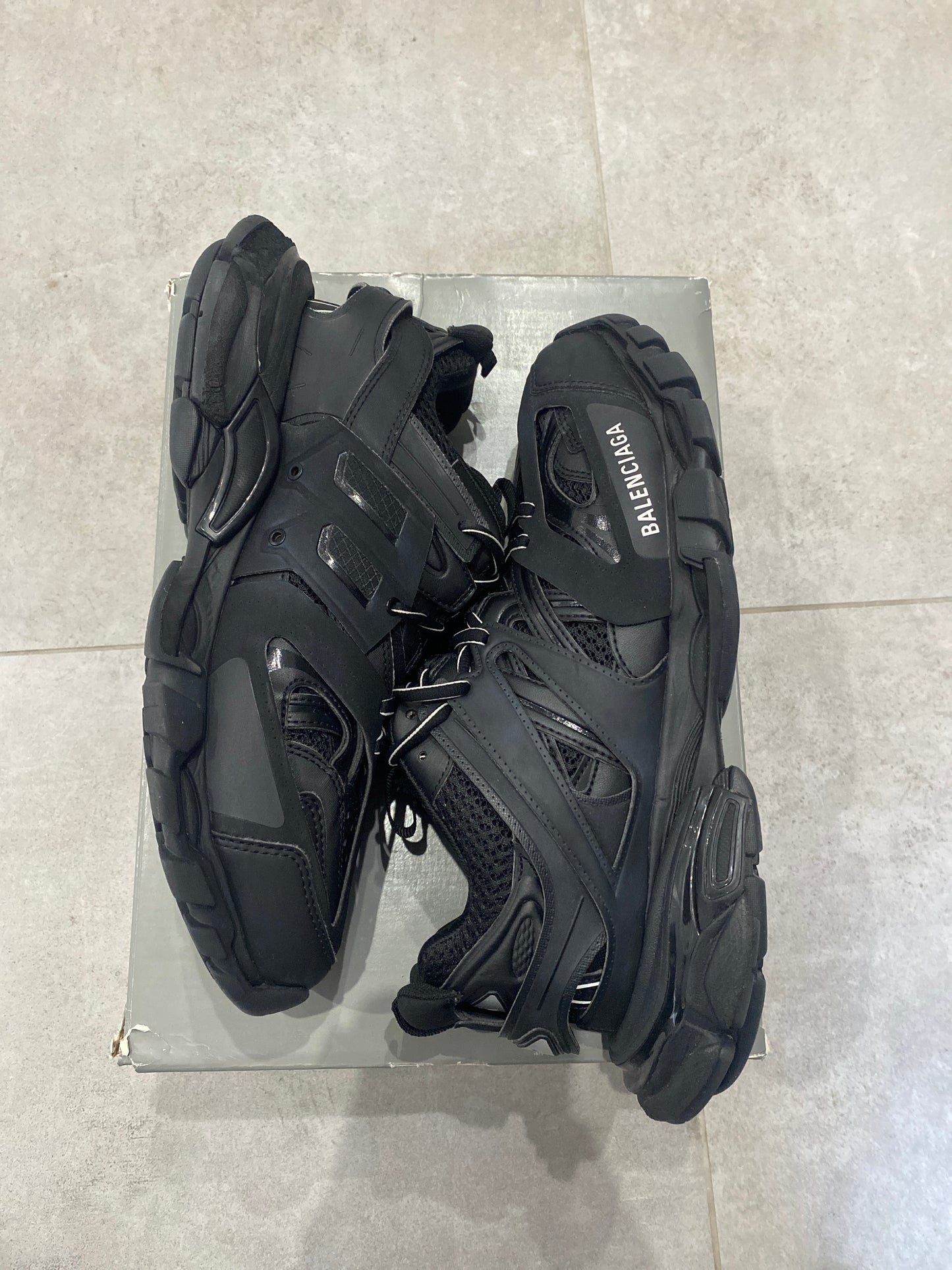 Balenciaga track