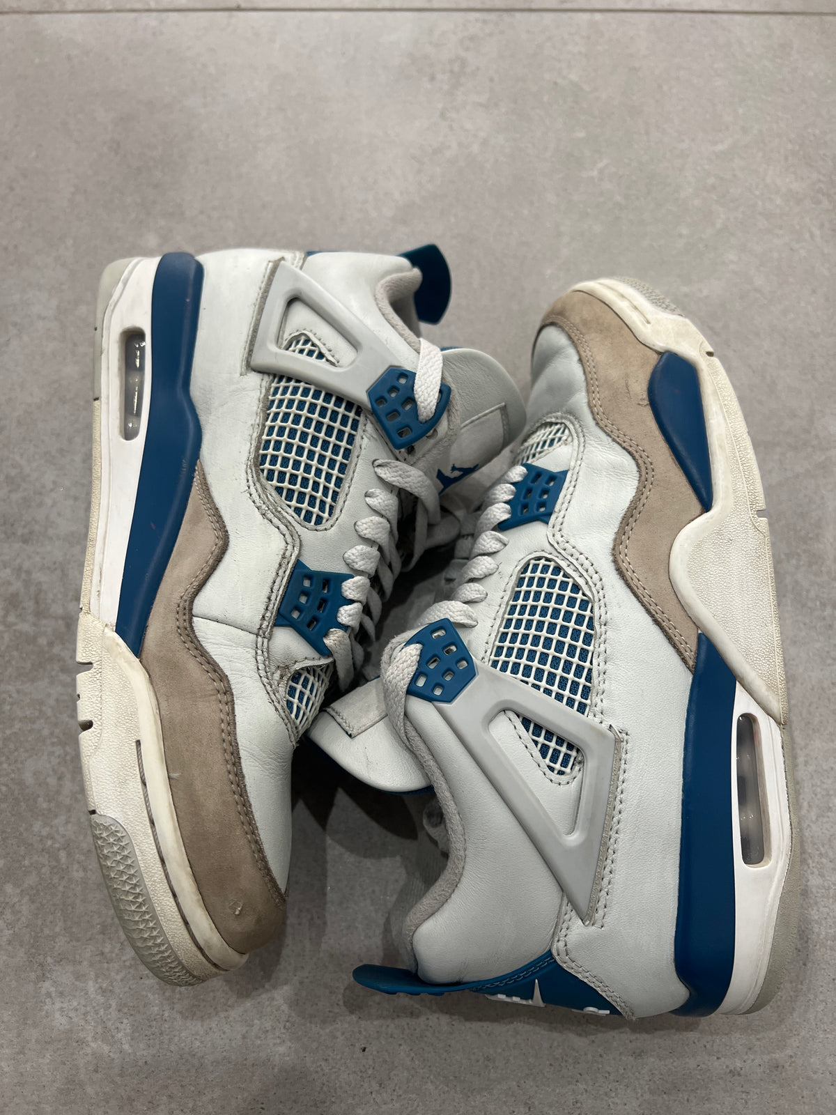 Jordan 4 Military Blue