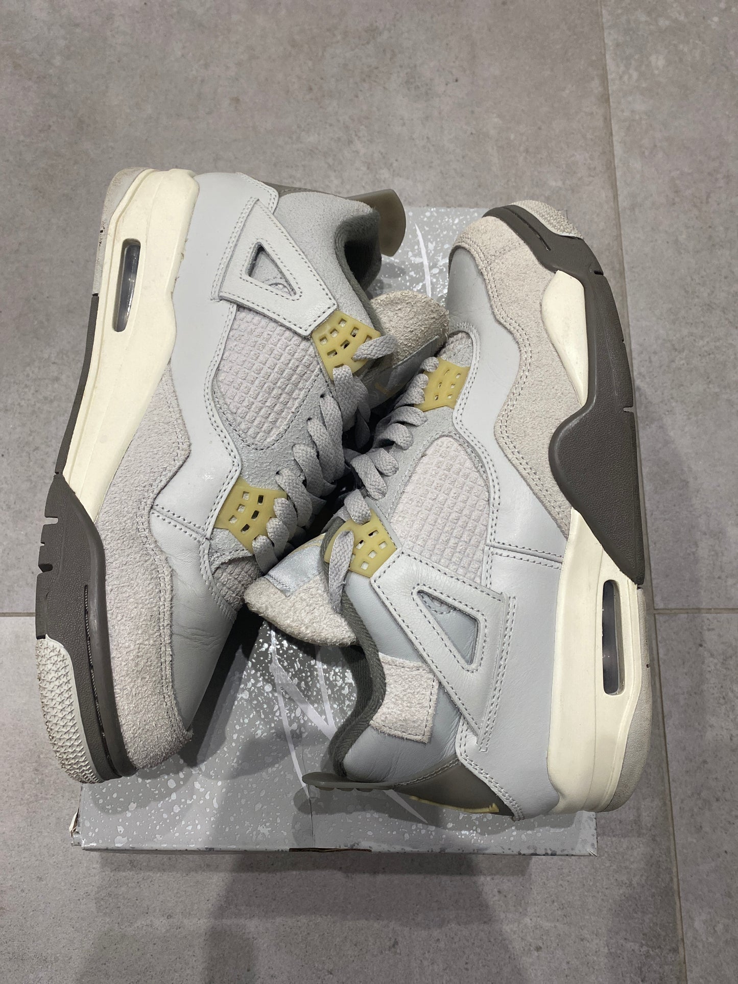 Jordan 4 Photon Dust