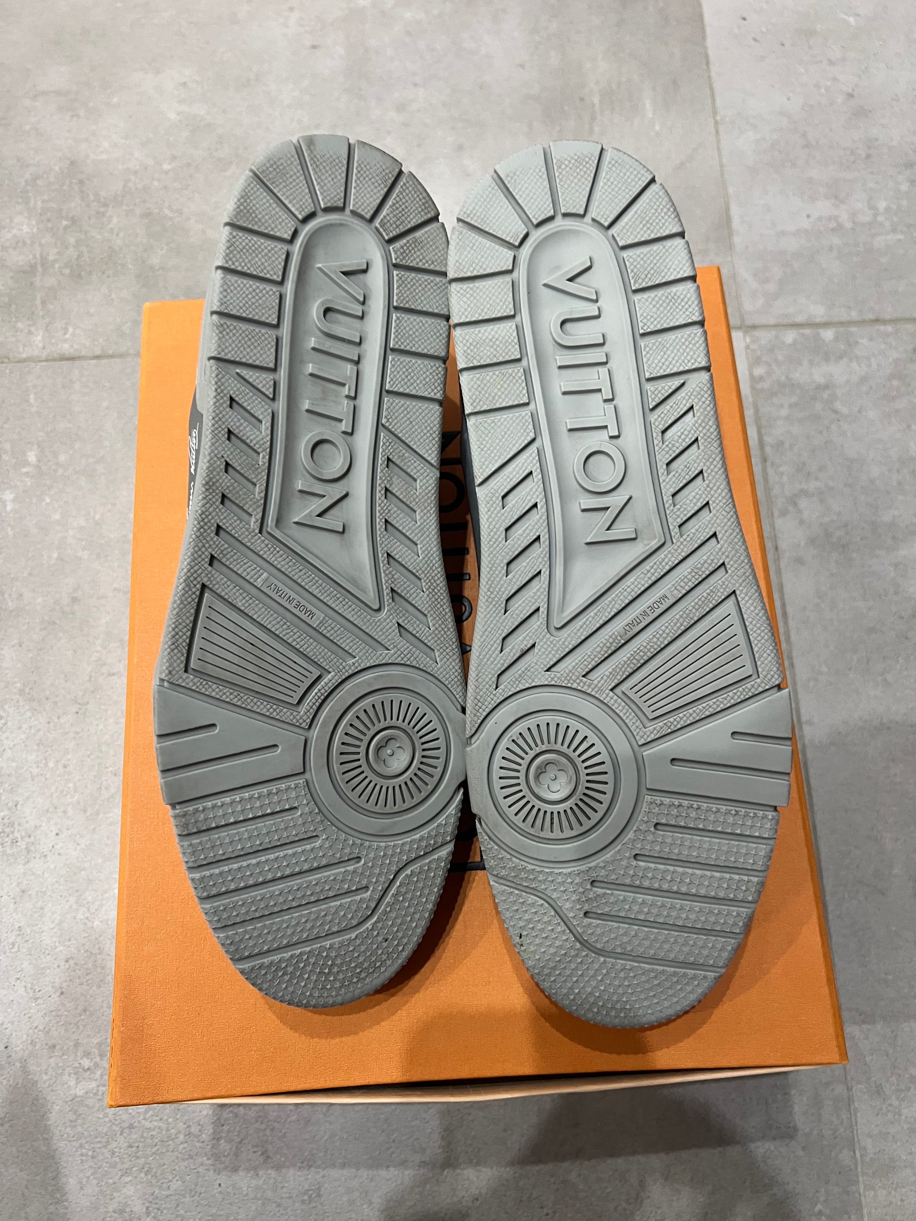 Louis Vuitton Trainer 37th America Cup Grey