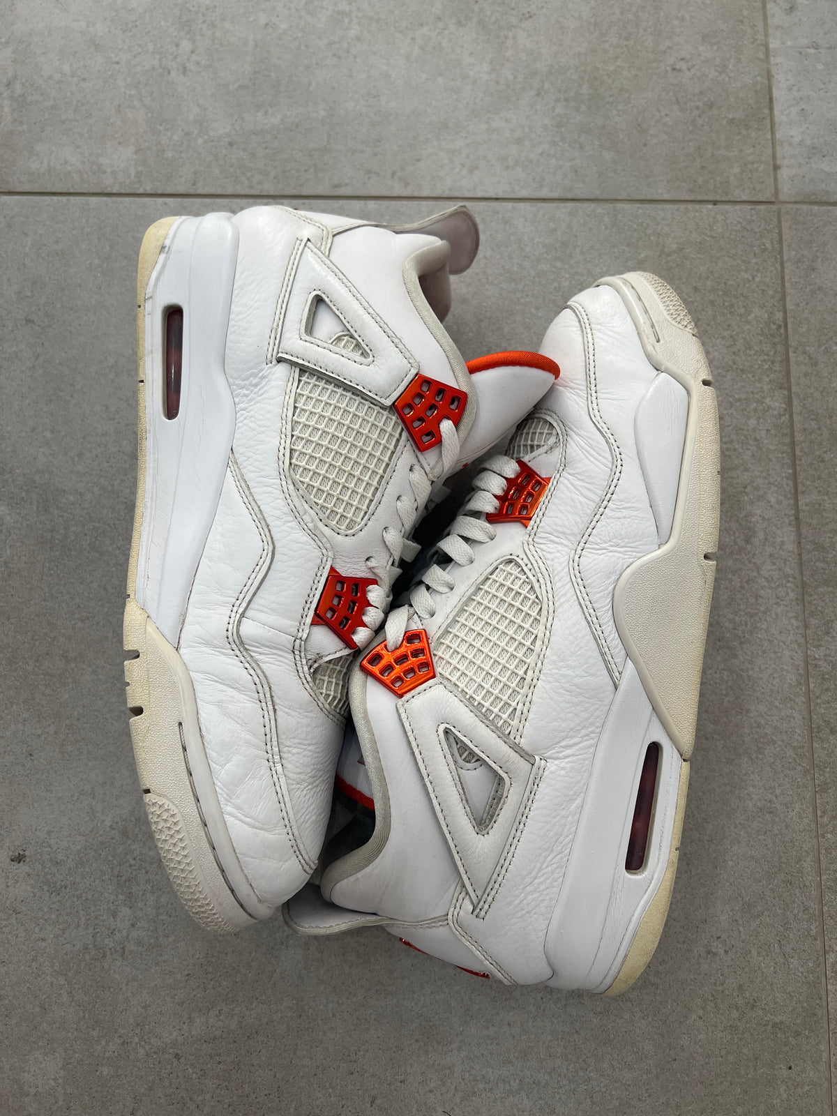 Jordan 4 Metalic Orange