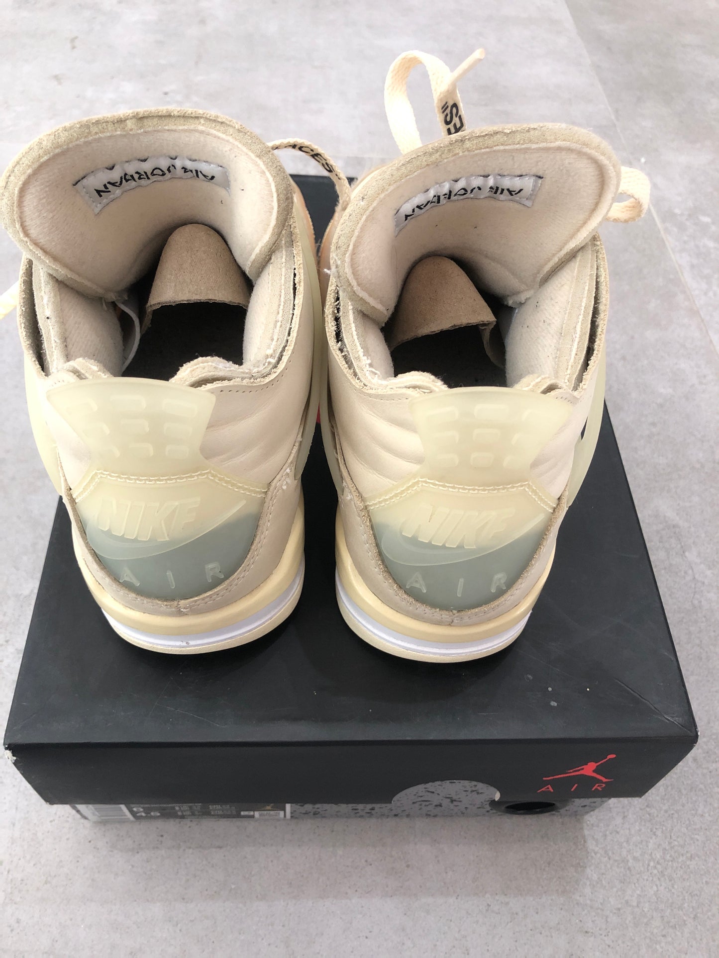 Jordan 4 OFf-White "Sail"