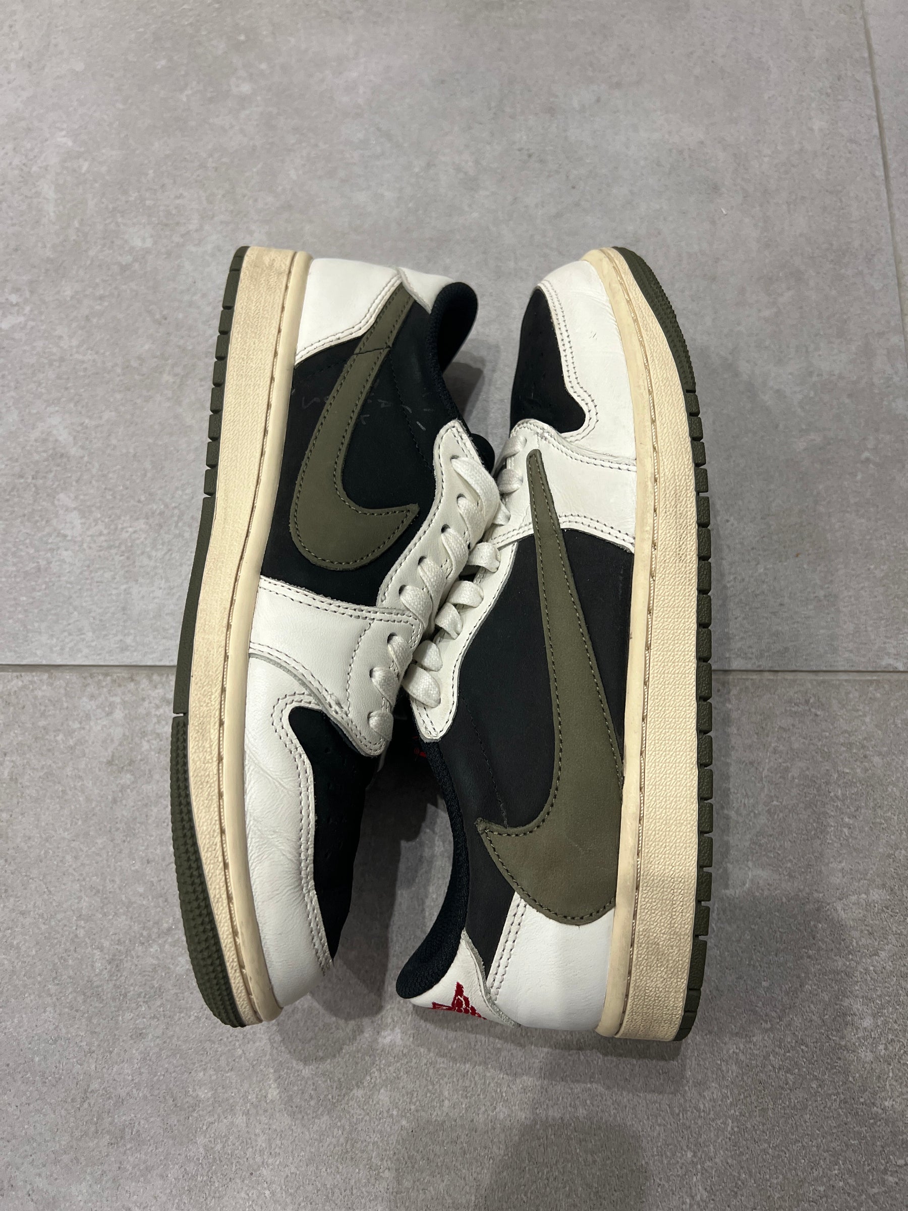 Jordan 1 Low x Travis Scott Olive