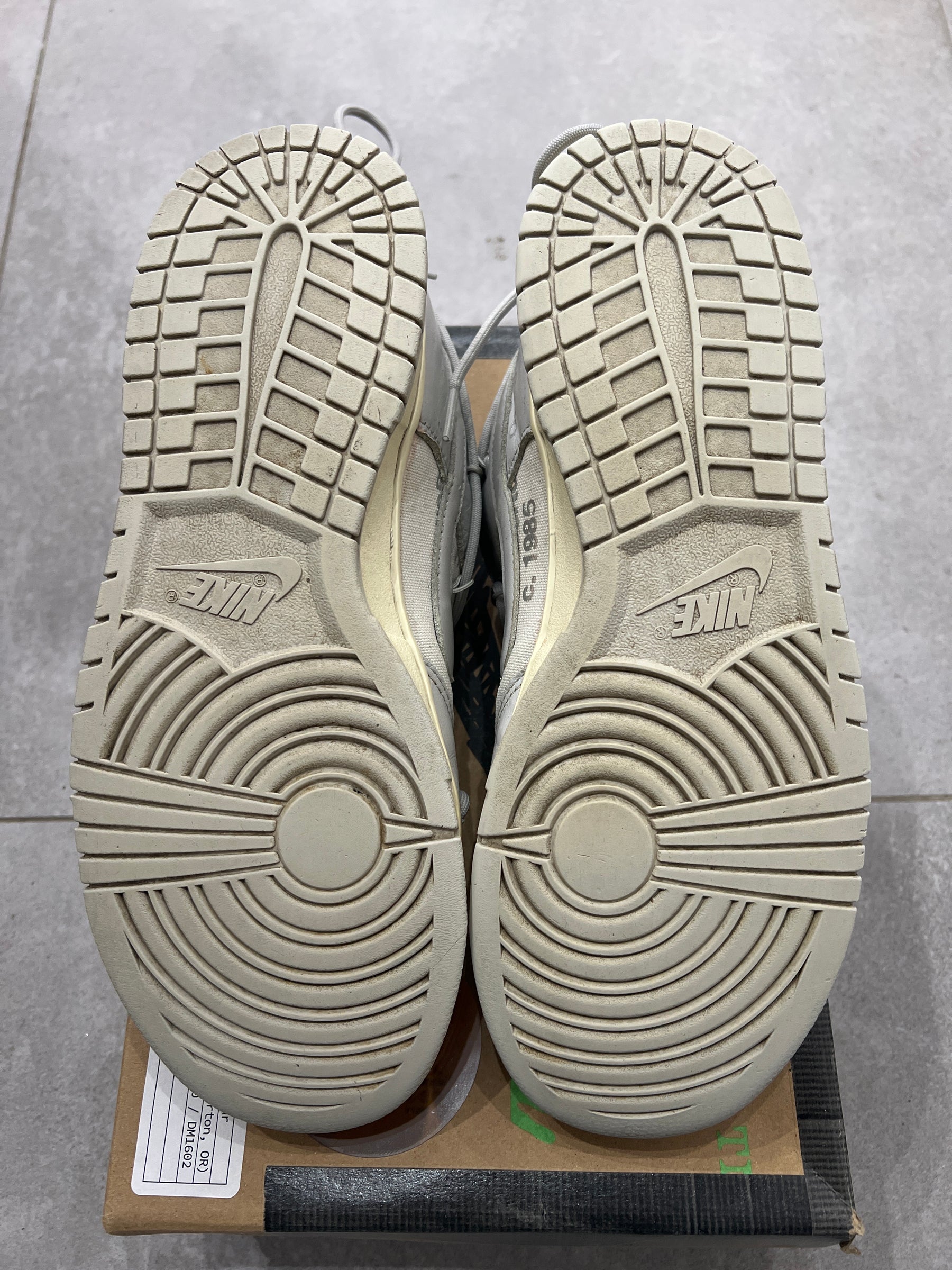 Dunk x off-white lot23