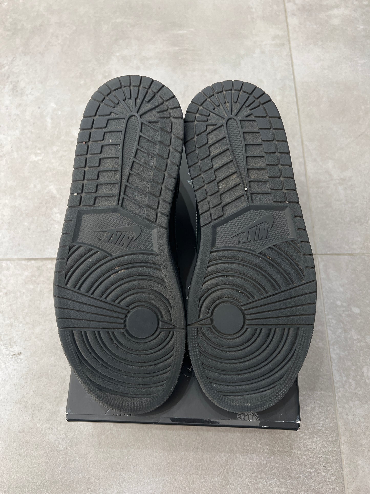Jordan 1 Low x Travis Scott „Black phantom”