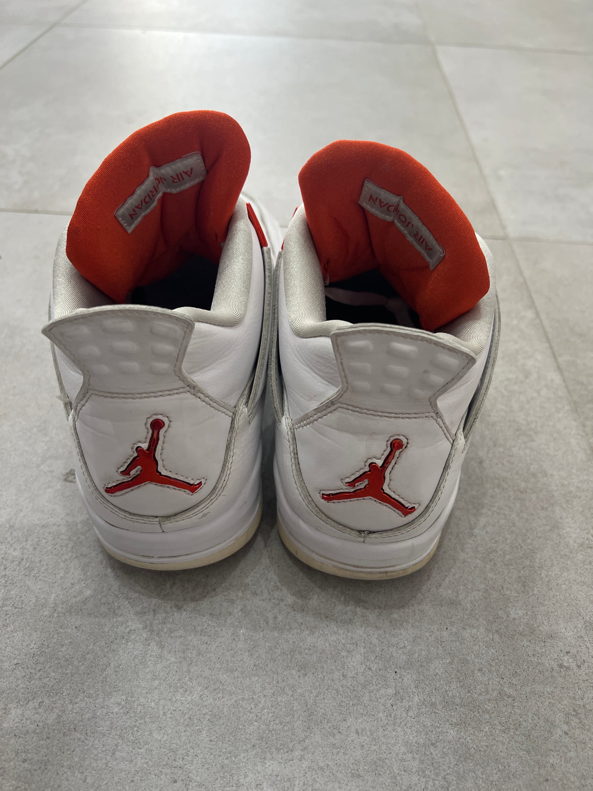 Jordan 4 Metalic Orange