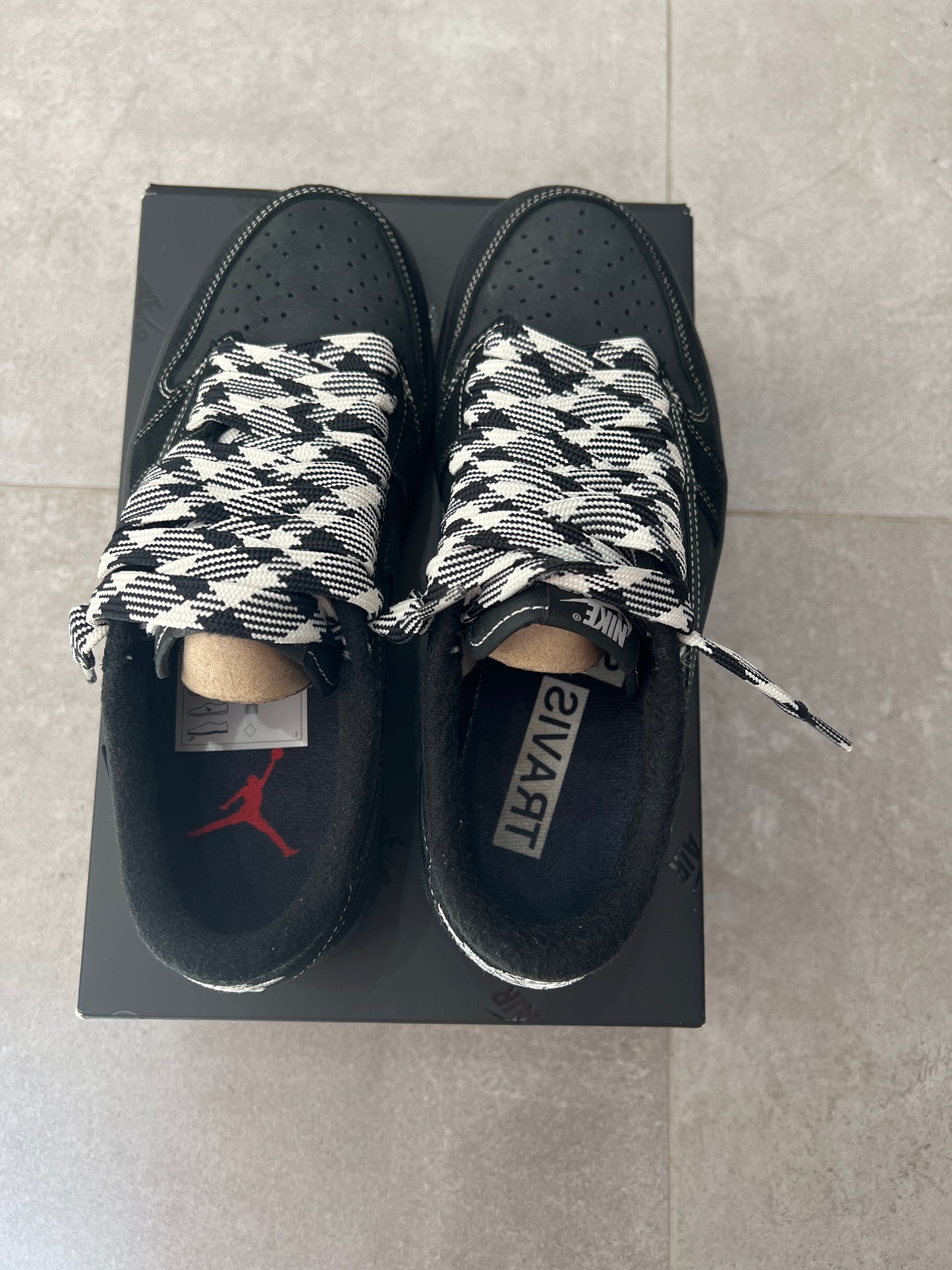 Jordan 1 Low X Travis Scott Black Phantom