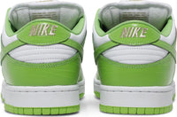 Nike SB Dunk Low Supreme Stars Mean Green
