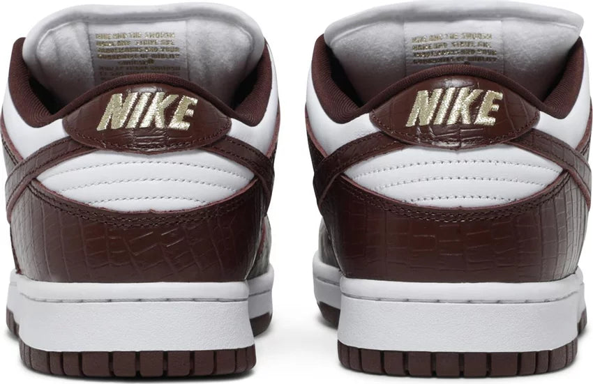 Nike SB Dunk Low Supreme Stars Barkroot Brown