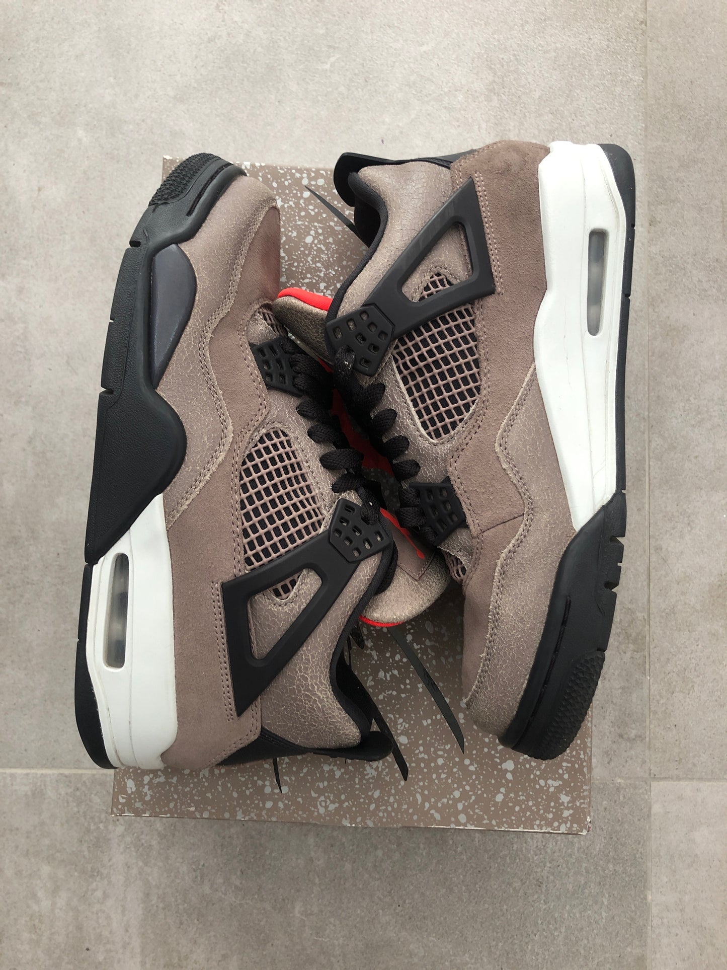 Jordan 4 Taupe Haze