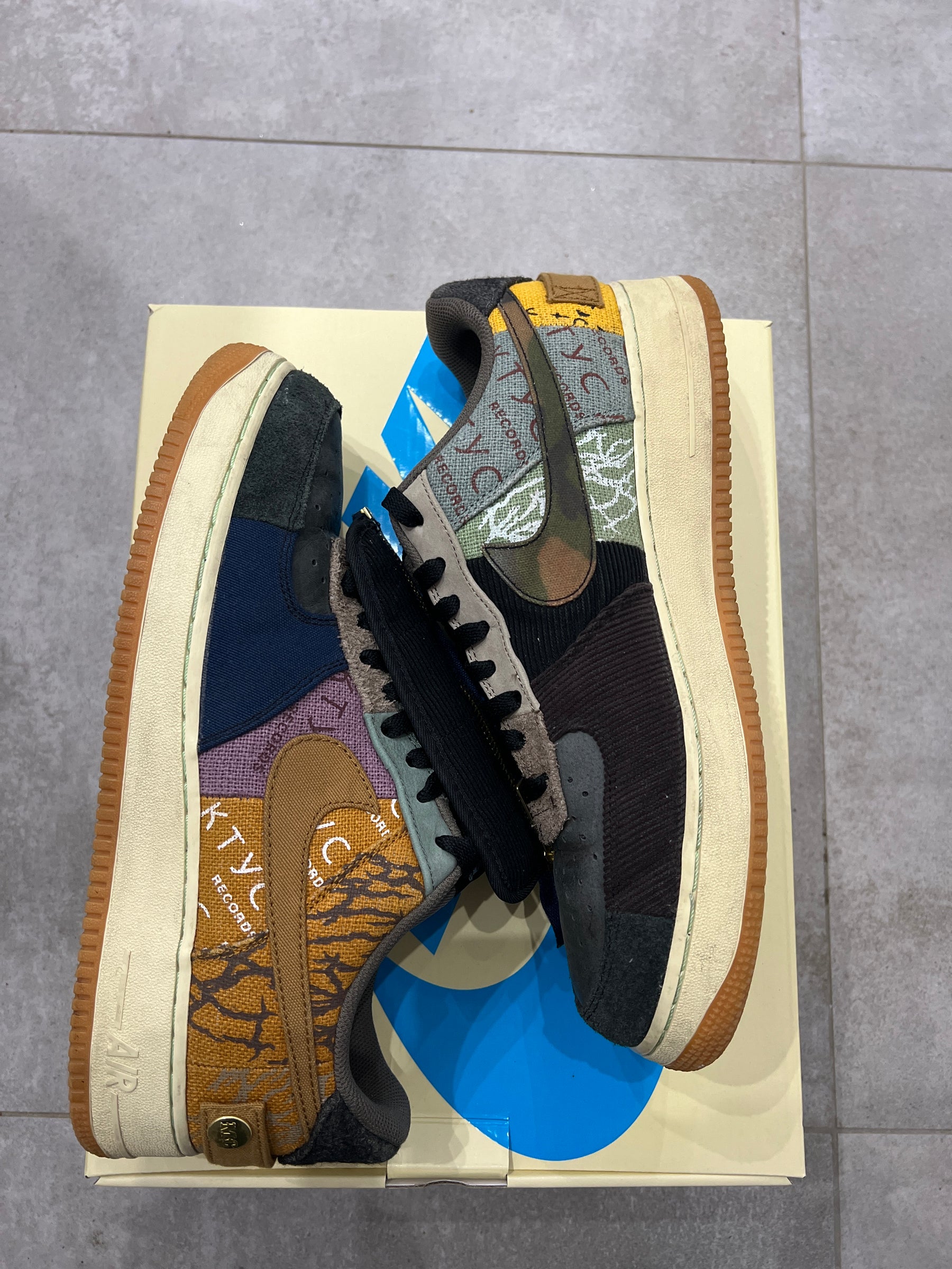 Nike Air Force One x Travis Scott