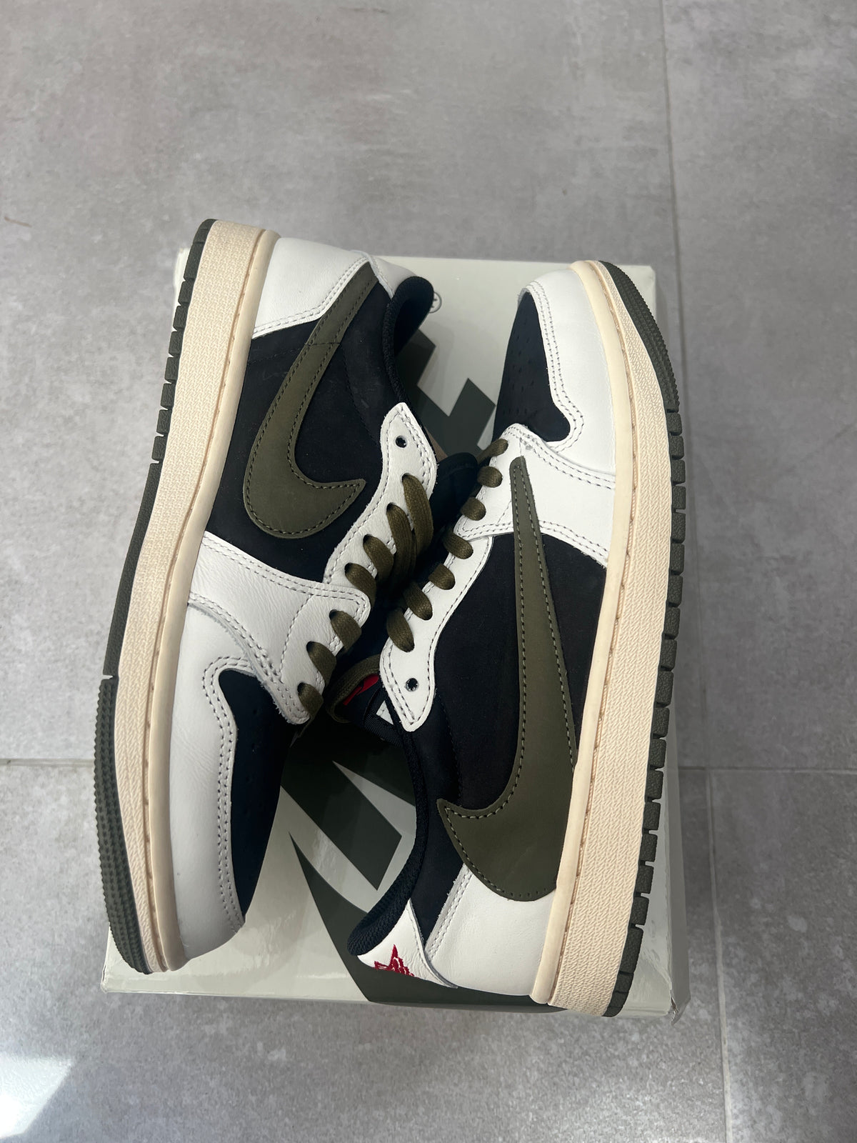 Jordan 1 Low x Travis Scott Olive