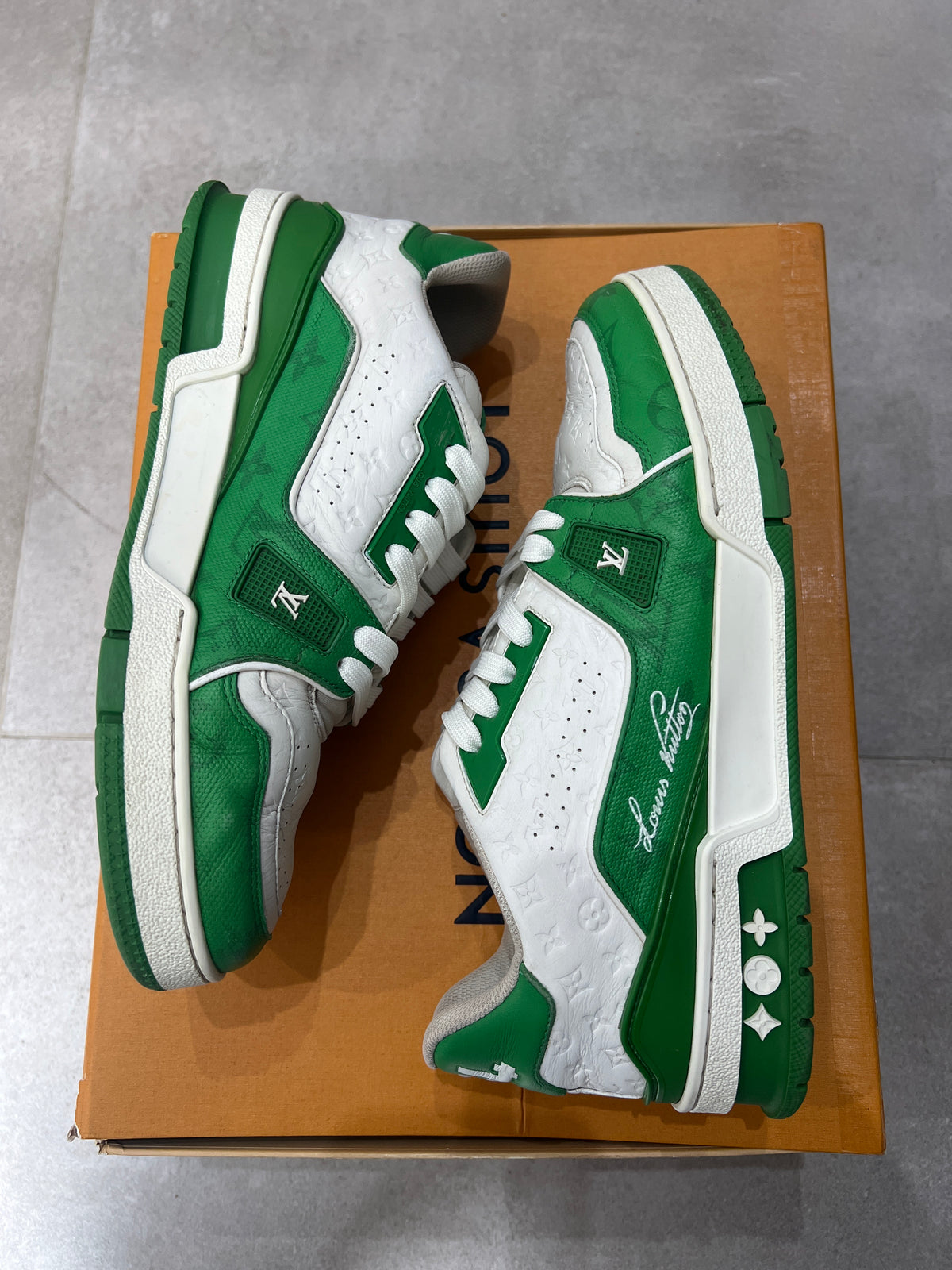 Louis Vuitton Trainer Signature #54 White/Green