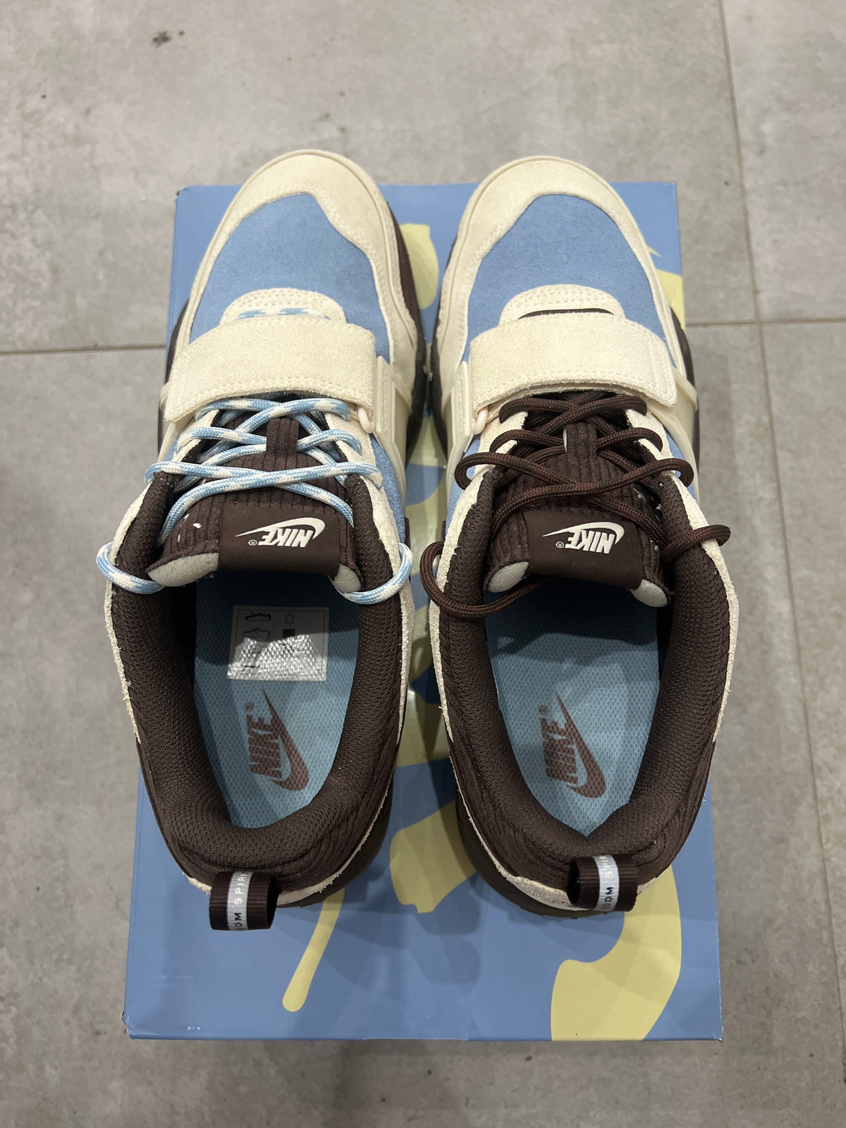 Nike Zoom Field Jaxx x Travis Scott