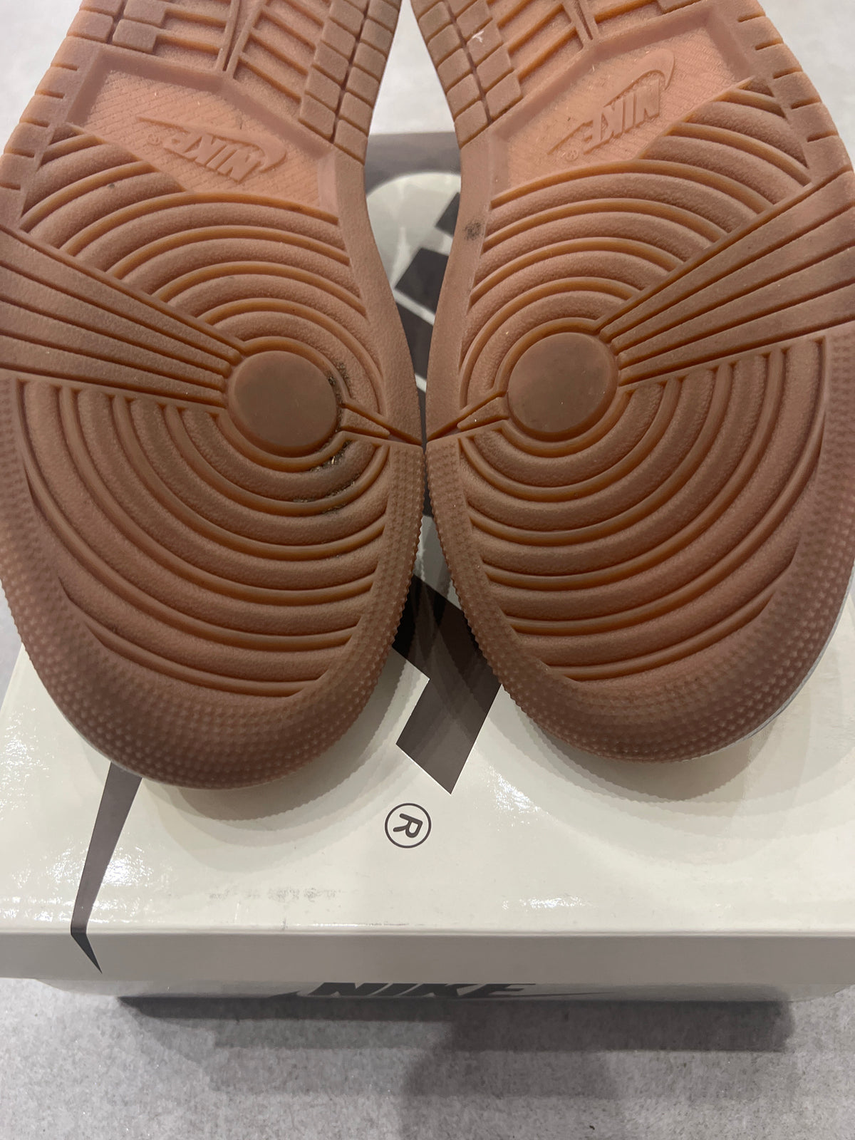 Jordan 1 Low x Travis Scott „Canary”